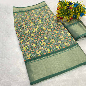 Green Dola Silk Saree Featuring Traditional Patan Patola Print