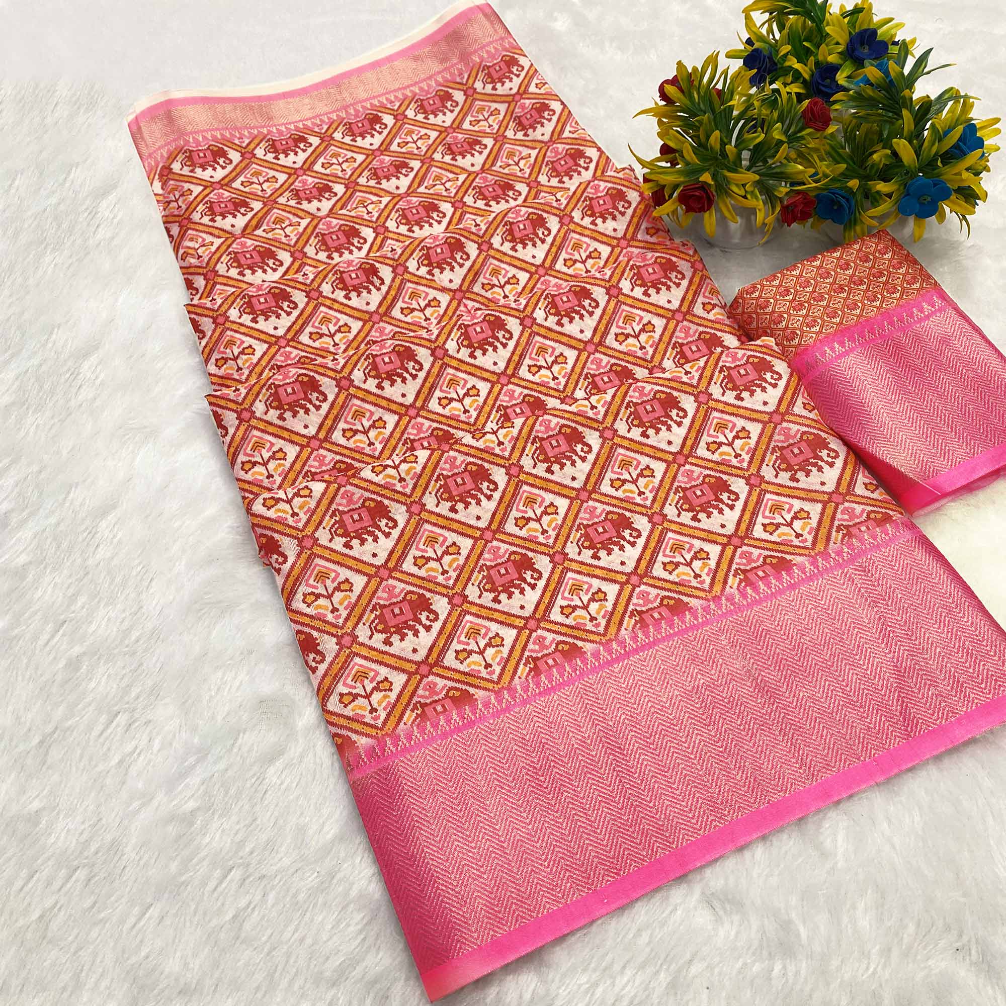 Pink Dola Silk Saree Featuring Traditional Patan Patola Print