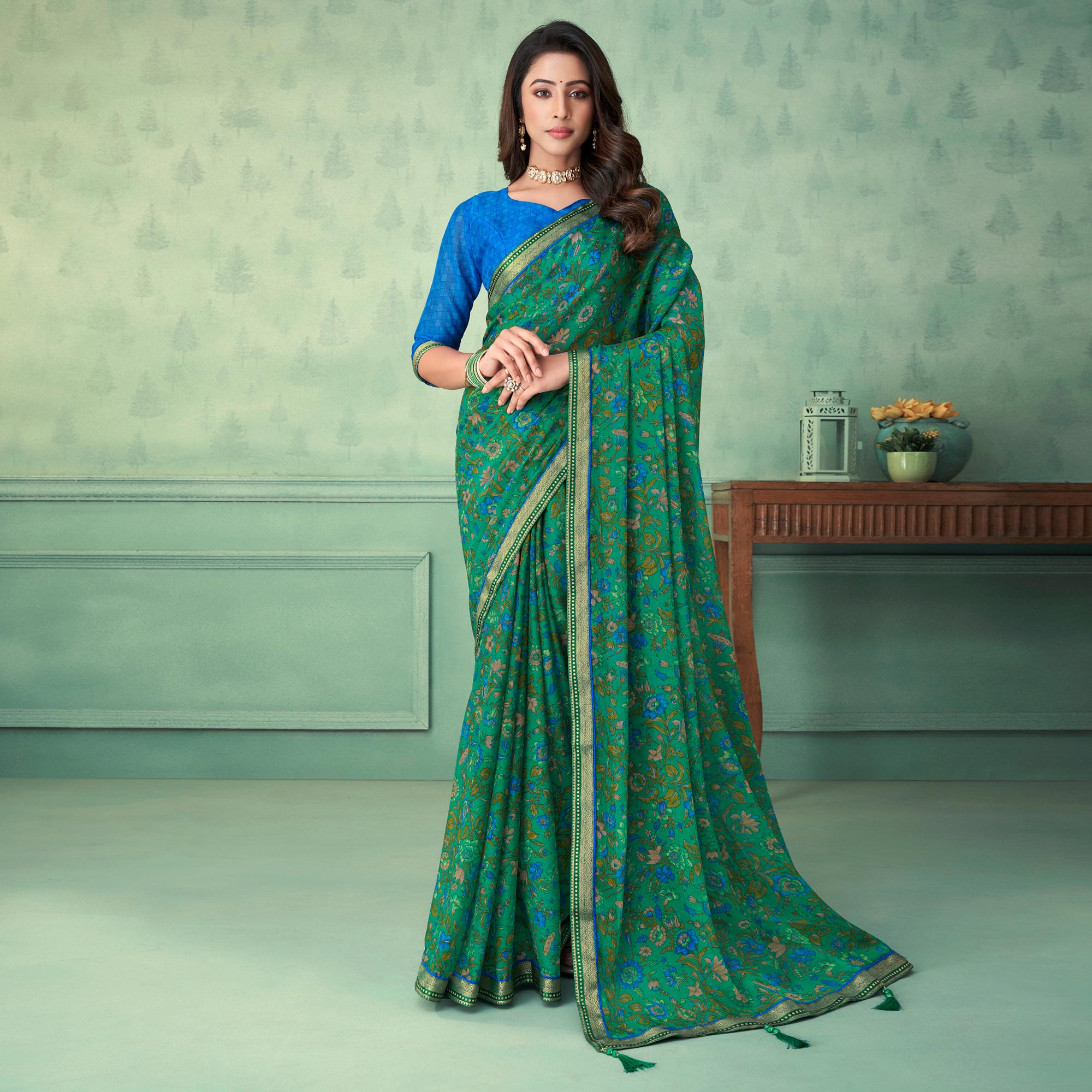 Green Floral Printed Chifon Saree With Lace Border