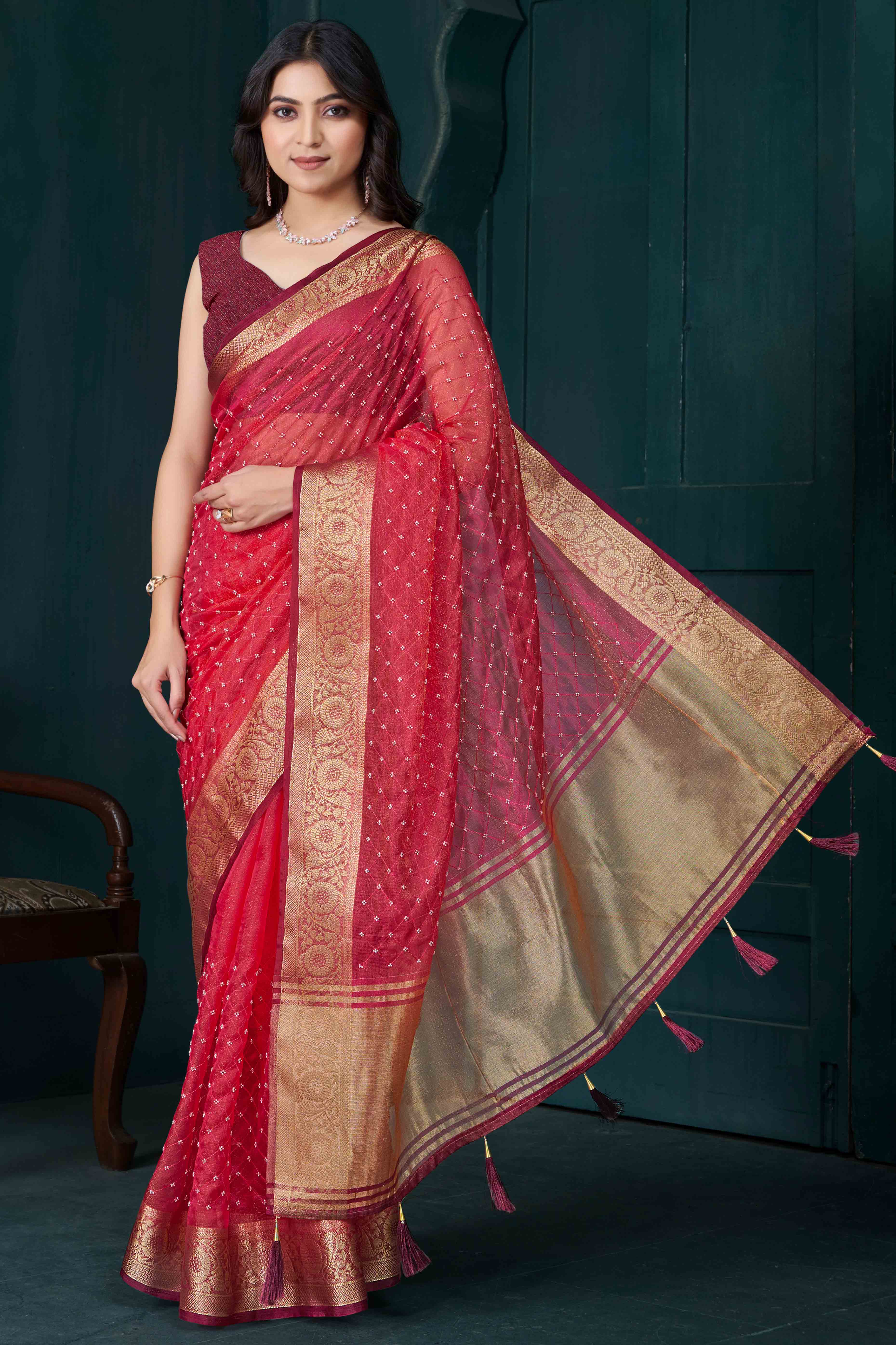 Red Jacquard Saree With Intricate Beads Handwork & Floral Weaving Border