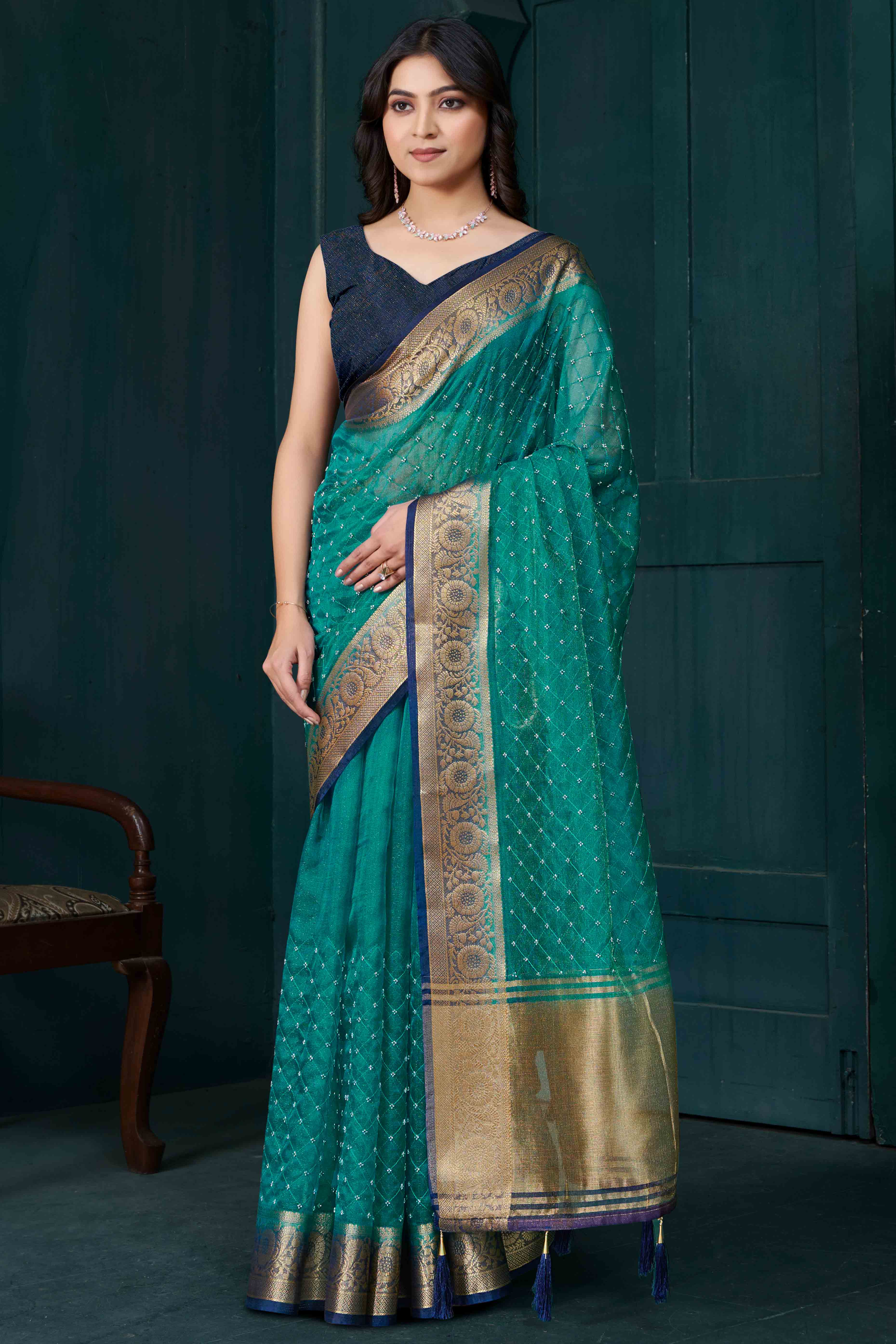 Rama Green Jacquard Saree With Intricate Beads Handwork & Floral Weaving Border