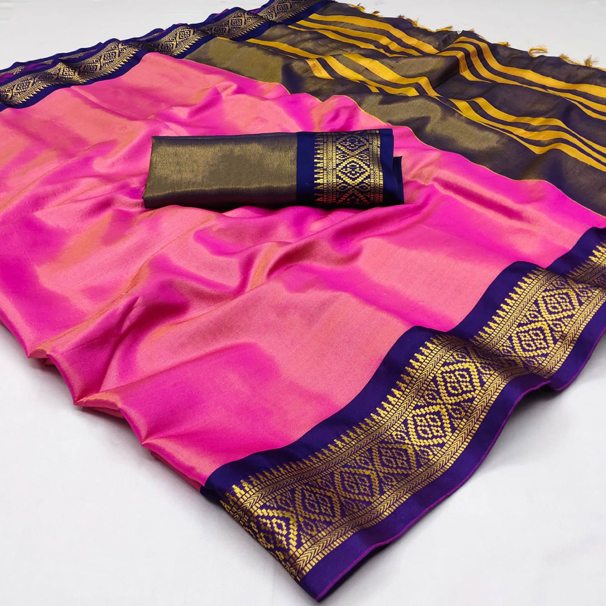 Pink Woven Cotton Silk Saree