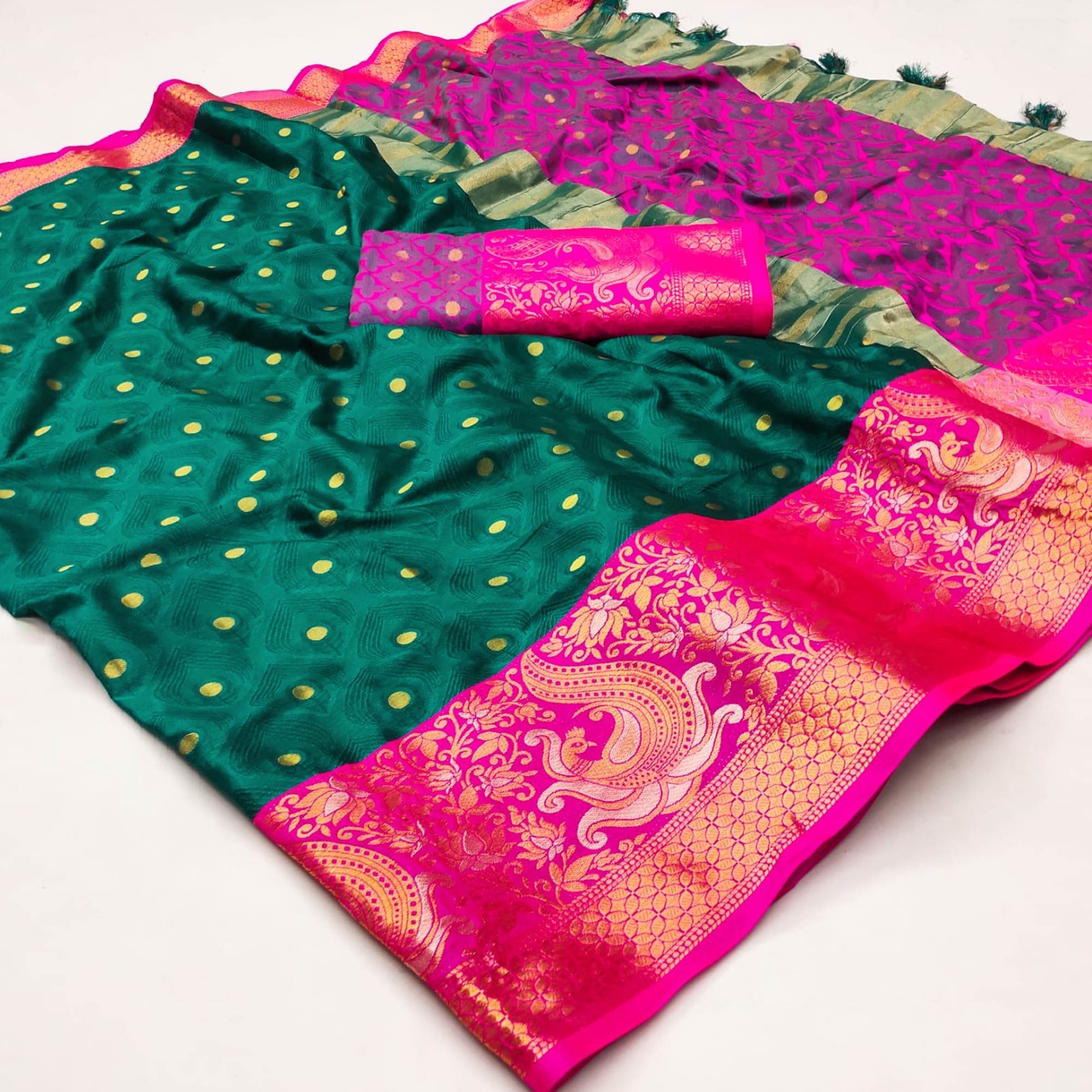 Rama Green Woven Cotton Silk Saree With Tassels