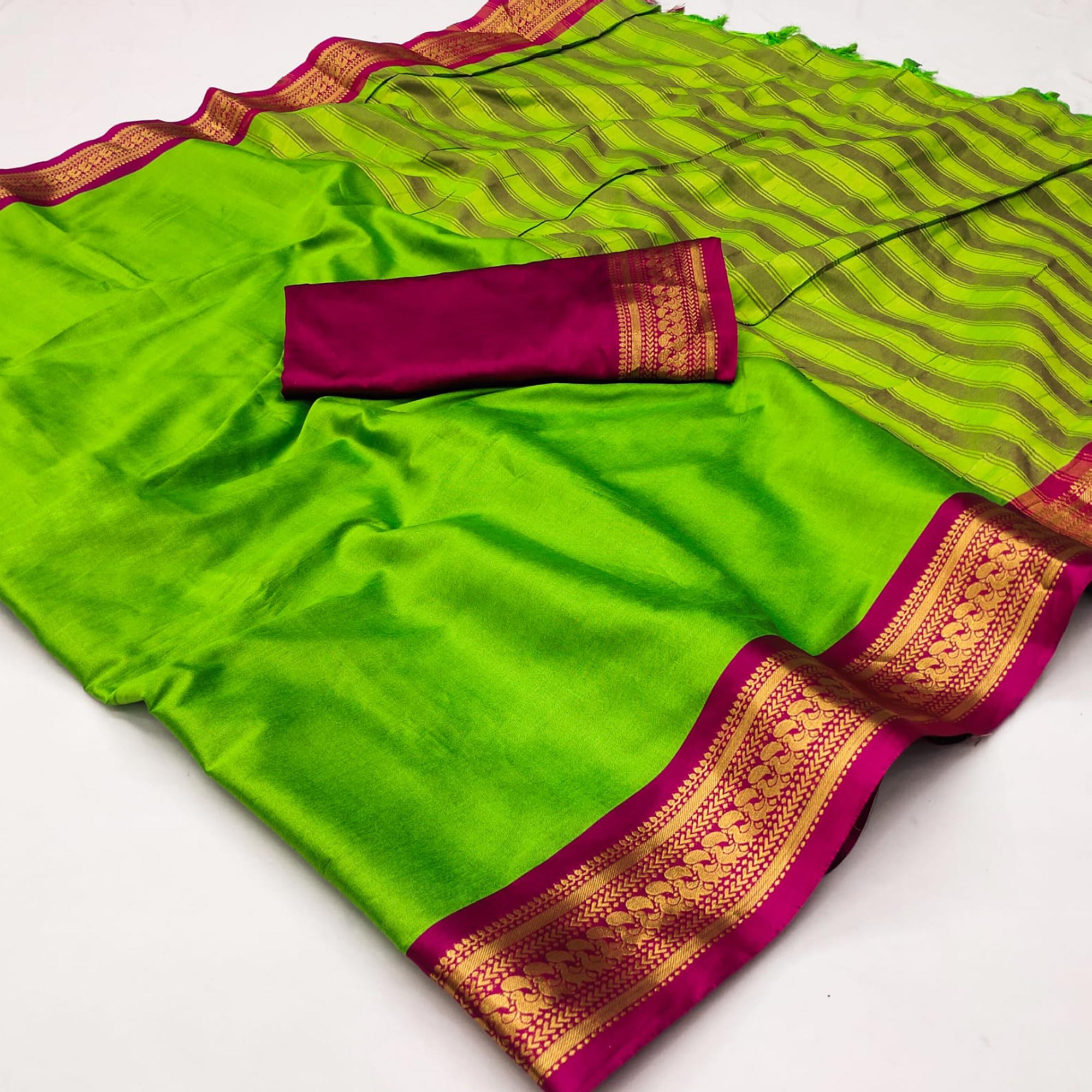 Parrot Green Solid Cotton Silk Saree With Jacquard Border