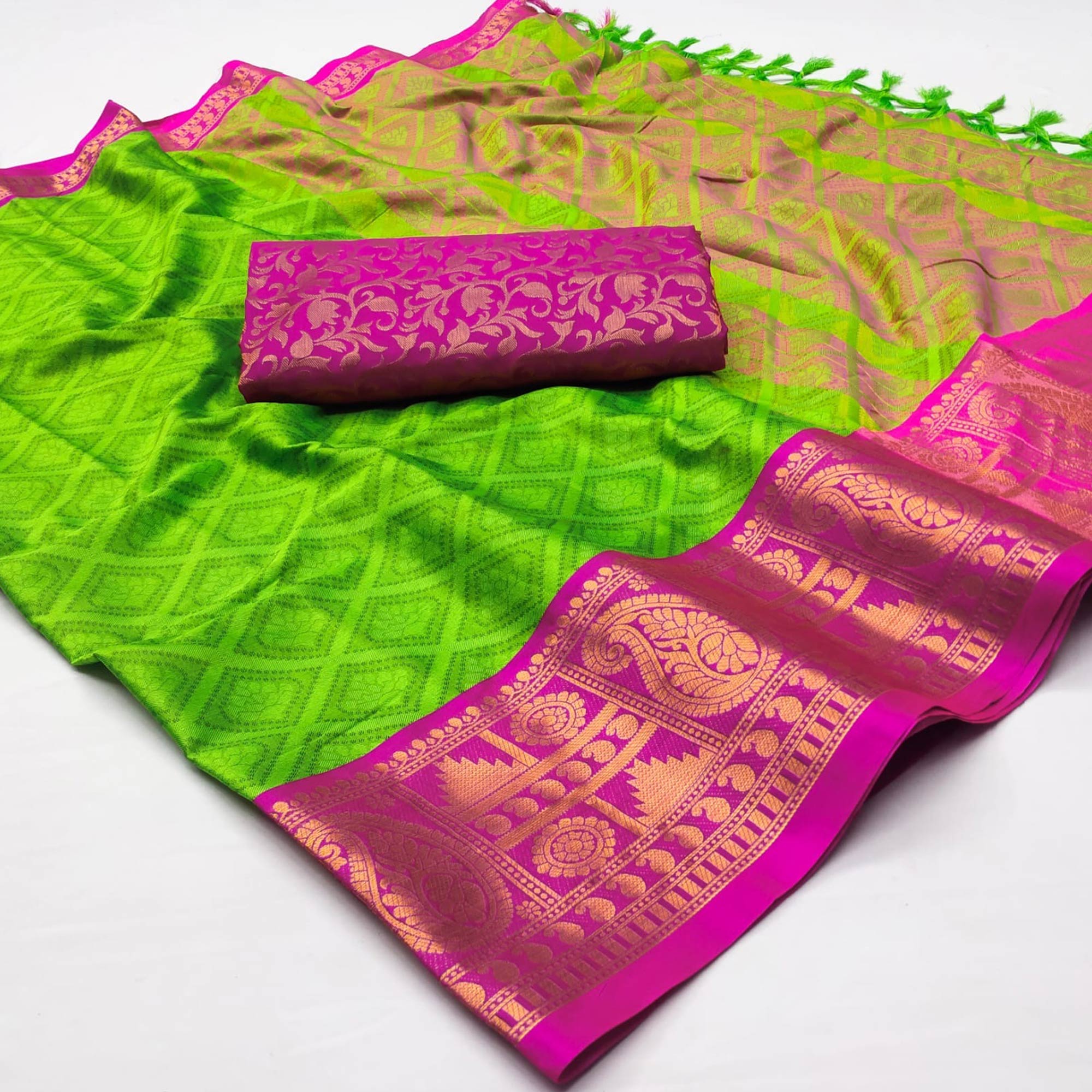 Parrot Green Woven Cotton Silk Saree With Tassels