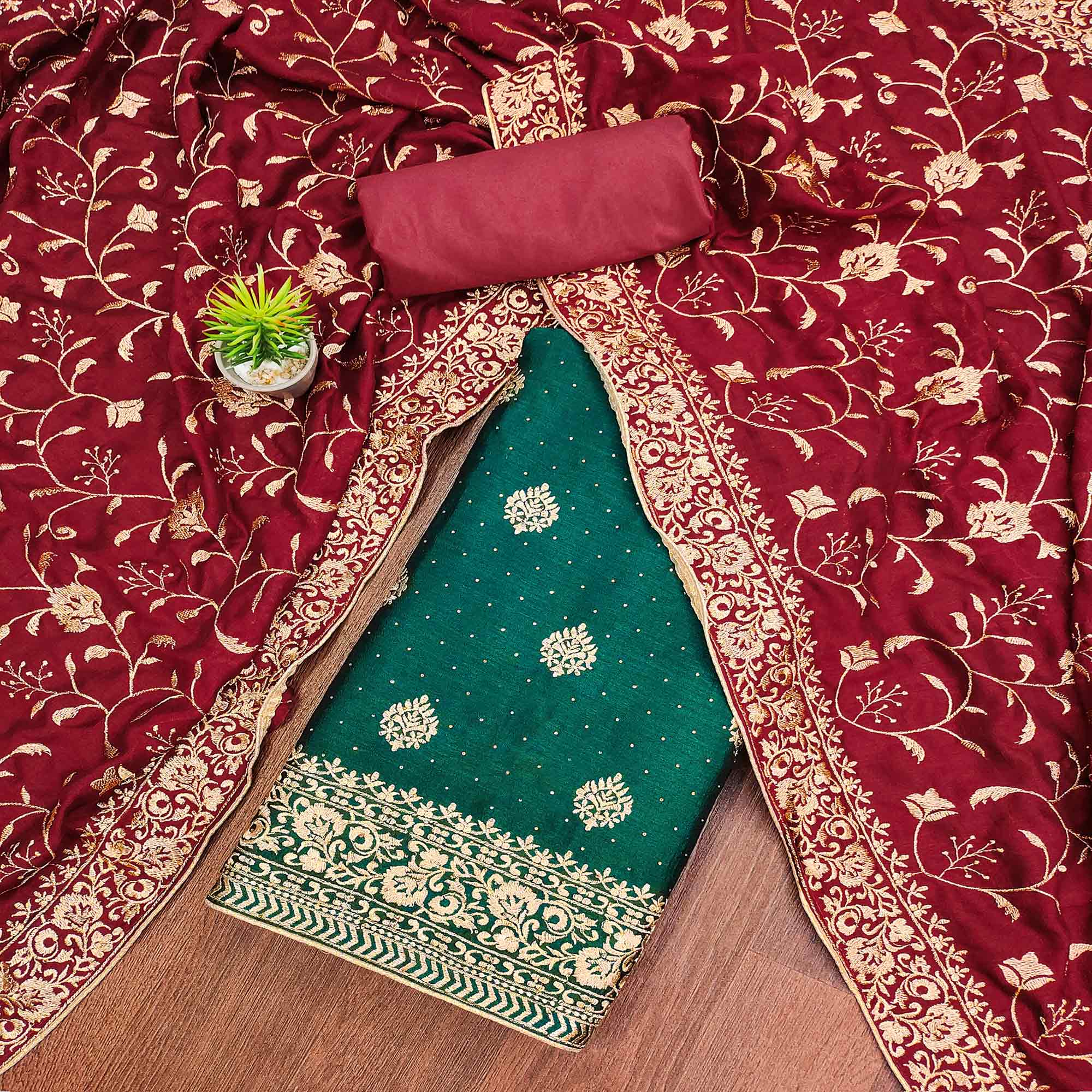 PDM-ANUSHKA-6186-GREEN