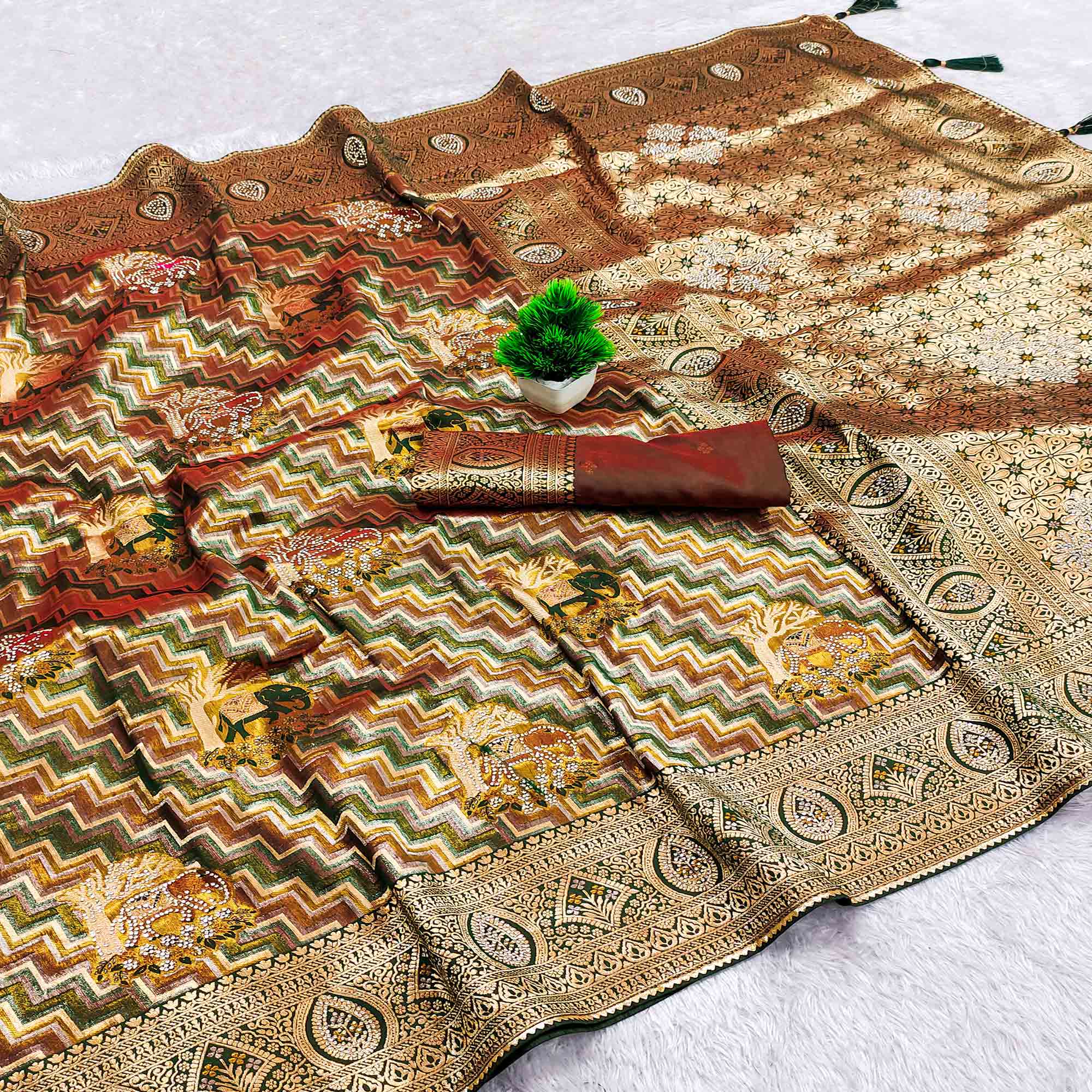 Rust Kanjivaram Silk Weaving Saree Accented With Exquisite Floral & Elephant Motif & Jarkan Work