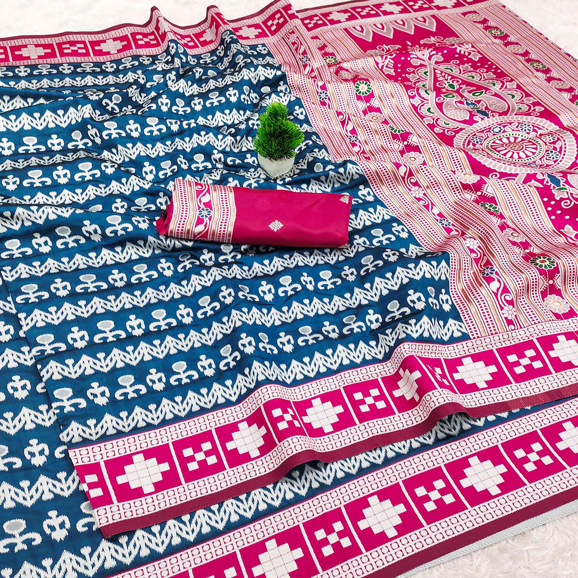 Blue Weaving Cotton Silk Saree With Contrasting Floral & Peacock Design Pallu