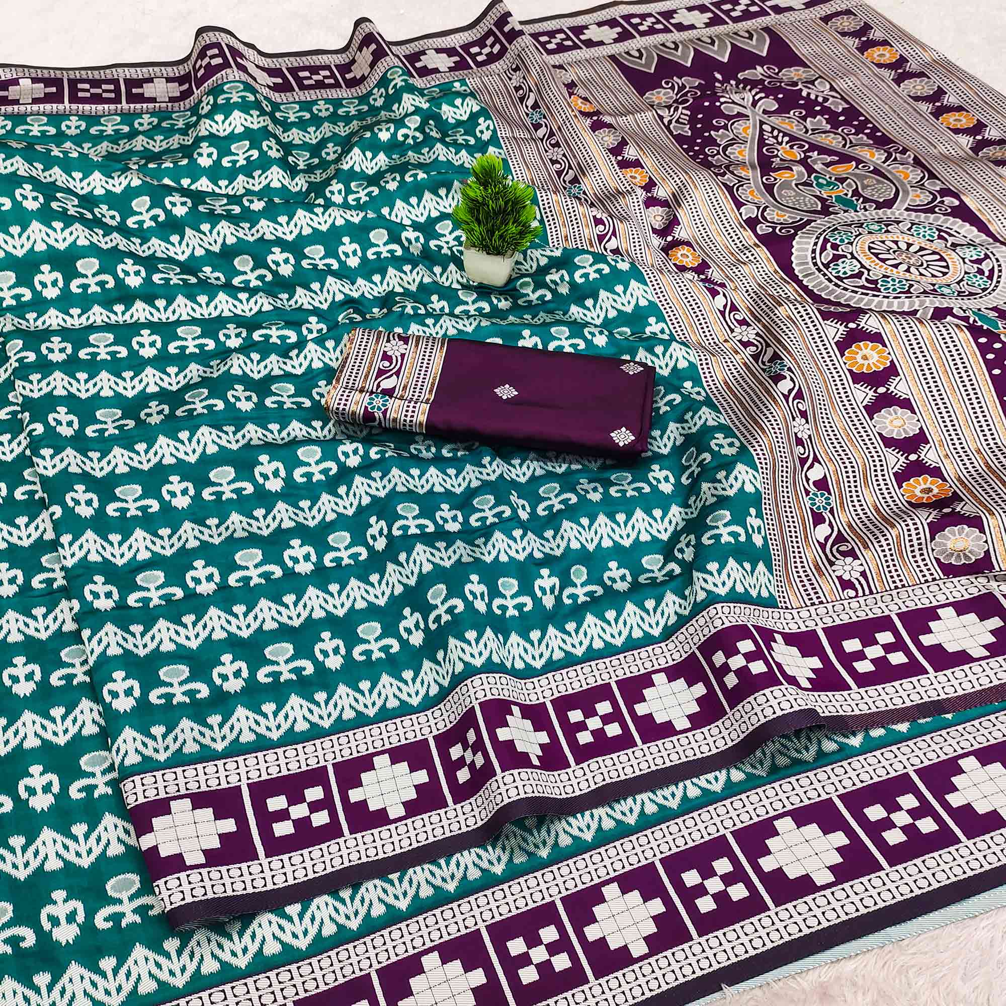 Teal Weaving Cotton Silk Saree With Contrasting Floral & Peacock Design Pallu