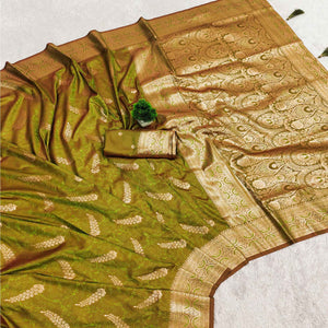 Green Traditional Cotton Silk Saree Enhanced with Fine Zari Work and Decorative Tassel Edges