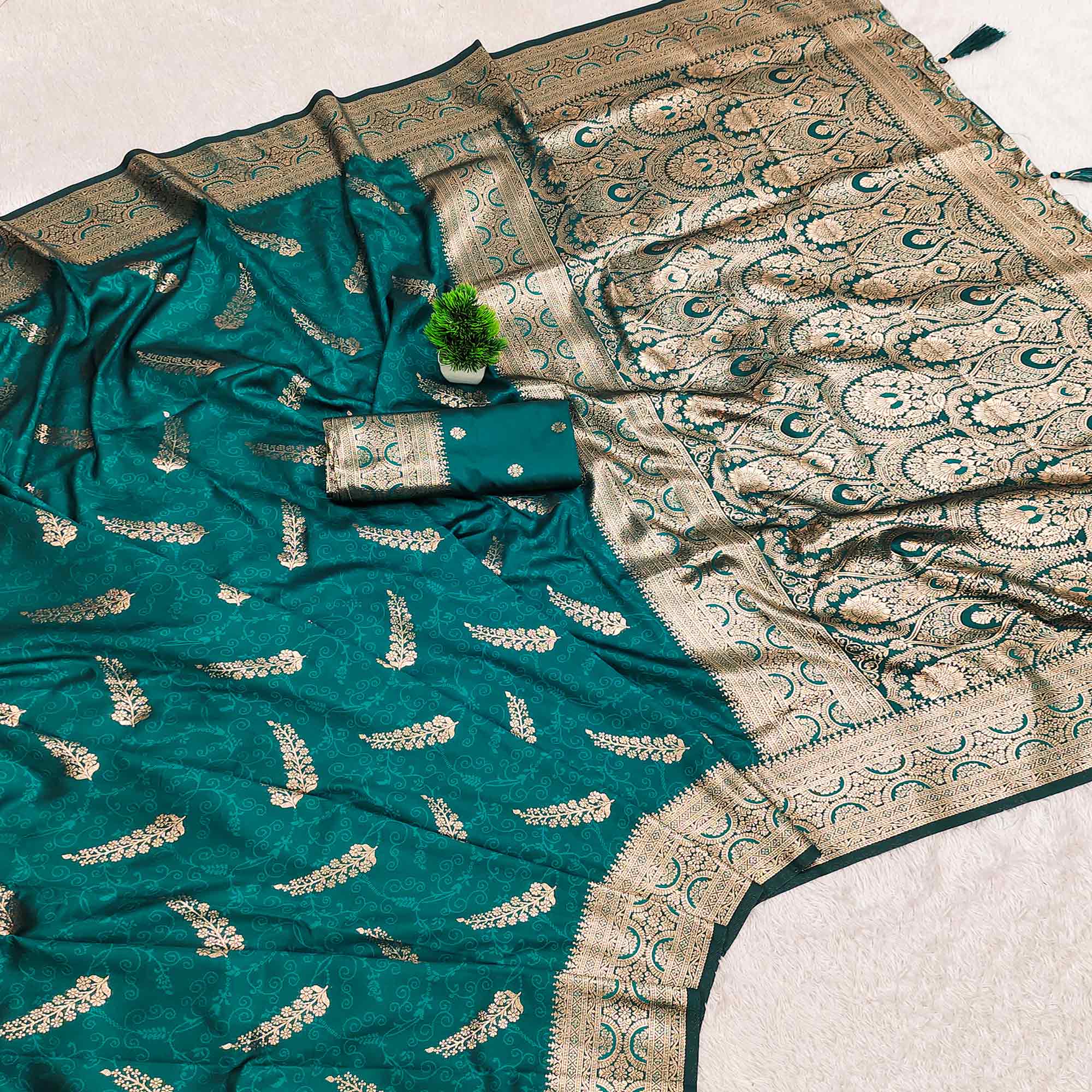Teal Traditional Cotton Silk Saree Enhanced with Fine Zari Work and Decorative Tassel Edges