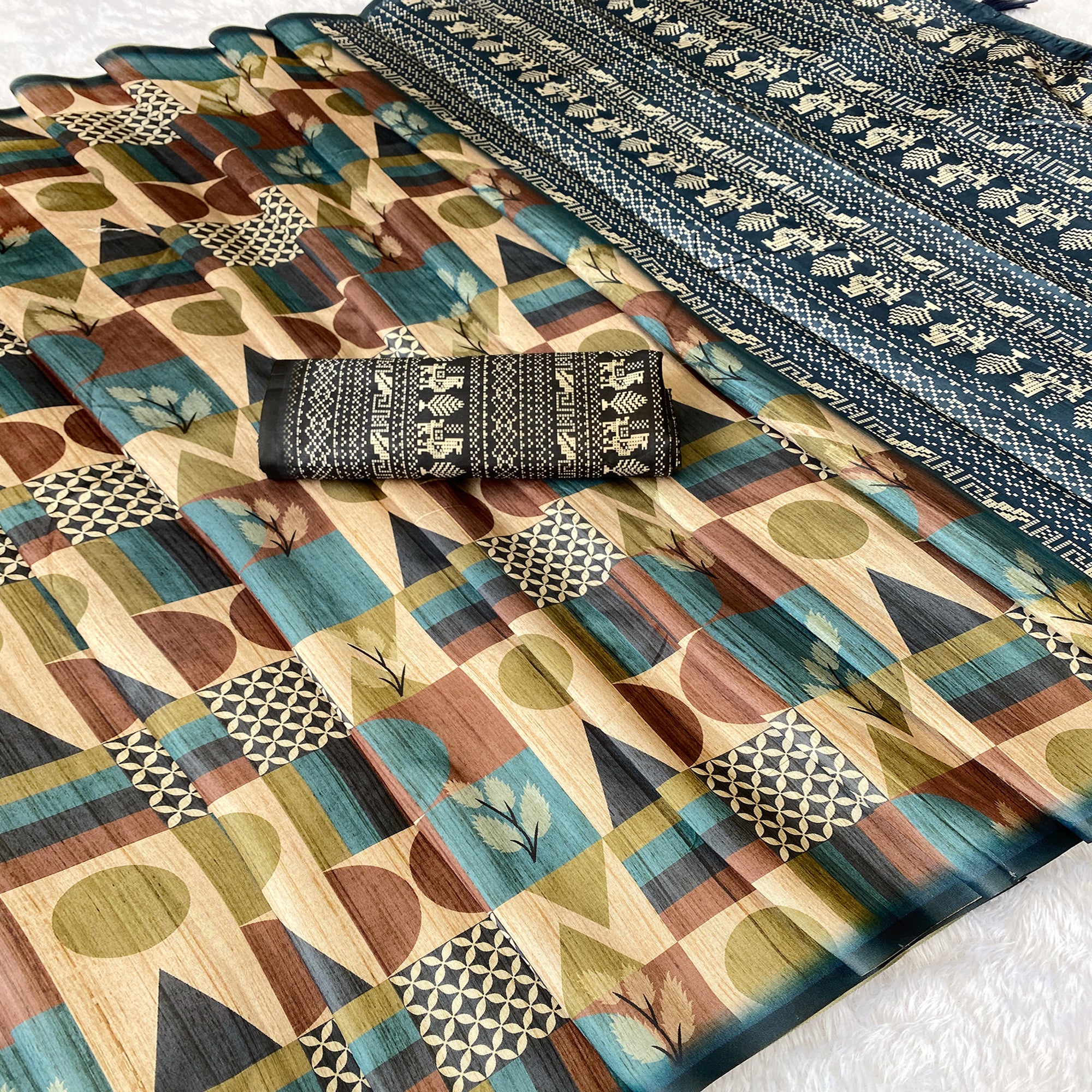 Beige Geometric Design Tussar Silk Blend Saree with Soft Drape and Festive Appeal