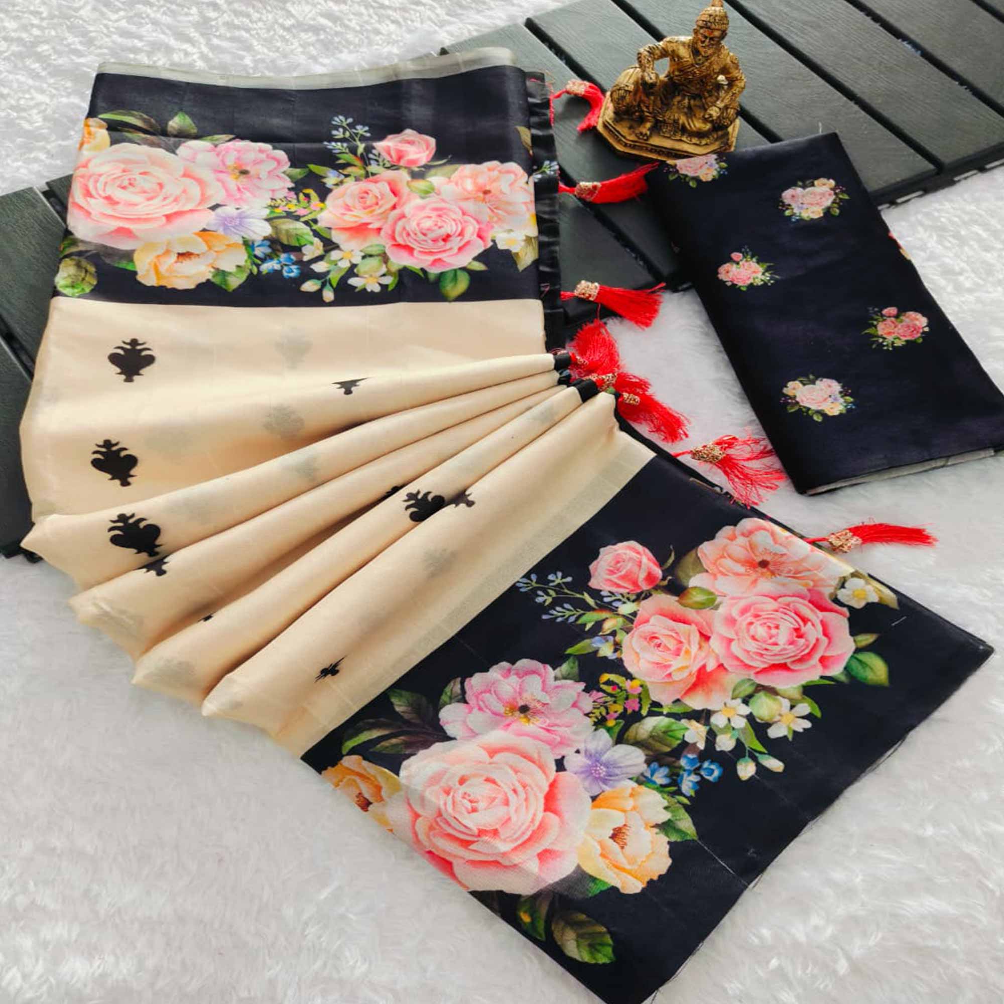 Charming Cream Saree In Cotton Silk Featuring Graceful Floral Digital Prints With Tassel Pallu