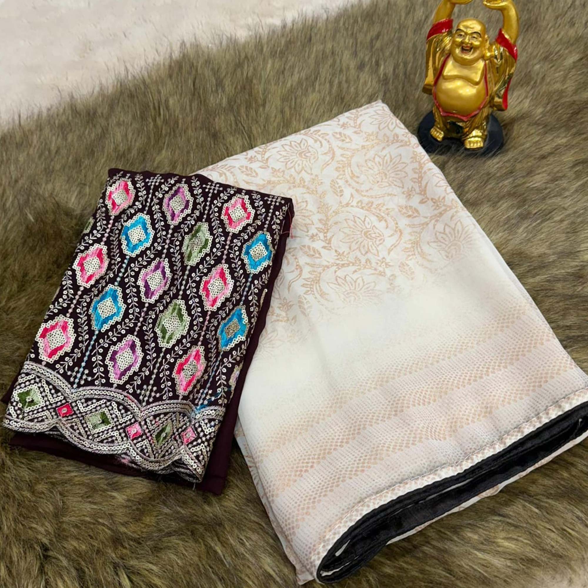 Cream Floral Printed Georgette Saree
