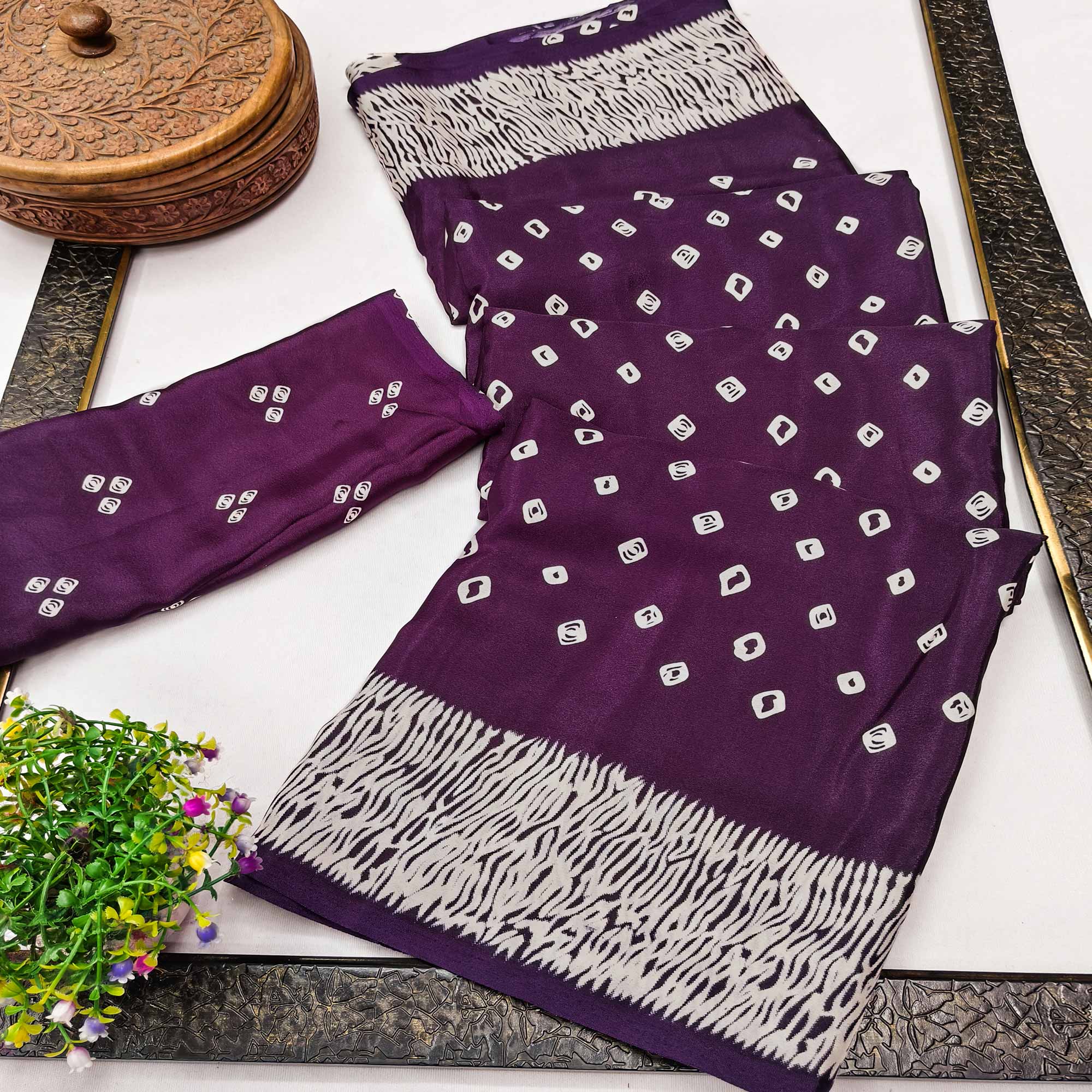 Deep Purple Bandhani Printed Chiffon Saree With Traditional Appeal