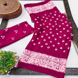 Pink Bandhani Printed Chiffon Saree With Traditional Appeal