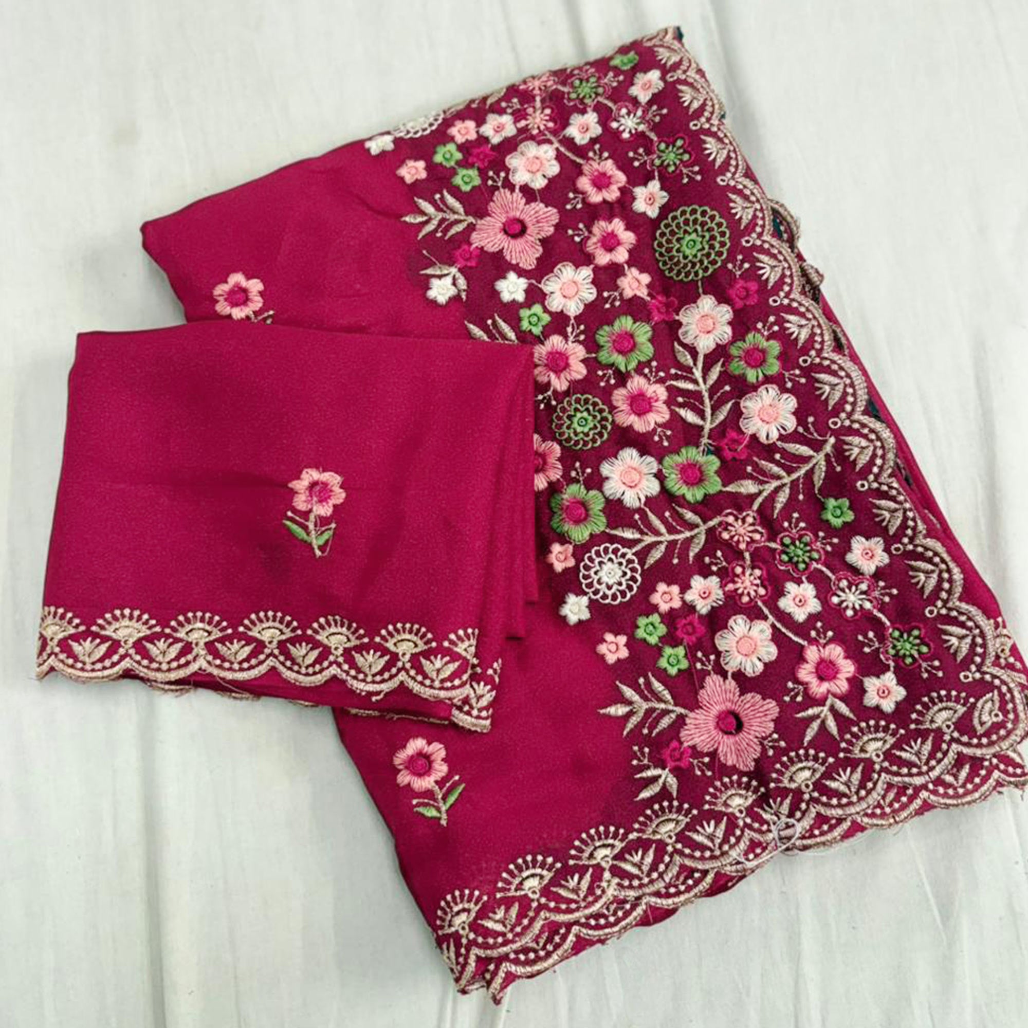 Graceful Pink Georgette Saree Featuring Exquisite Floral Thread Embroidery Work