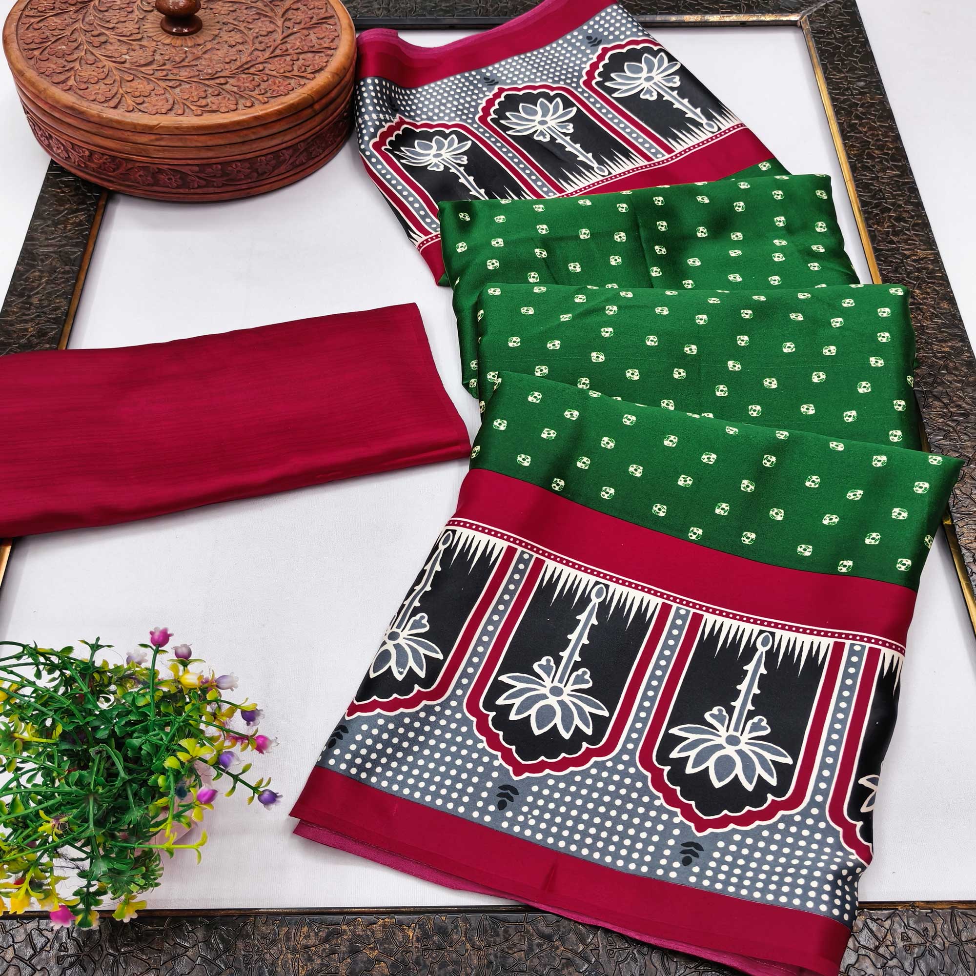 Classic Green Crepe Silk Saree Enhanced with Bandhani Work for Timeless Appeal