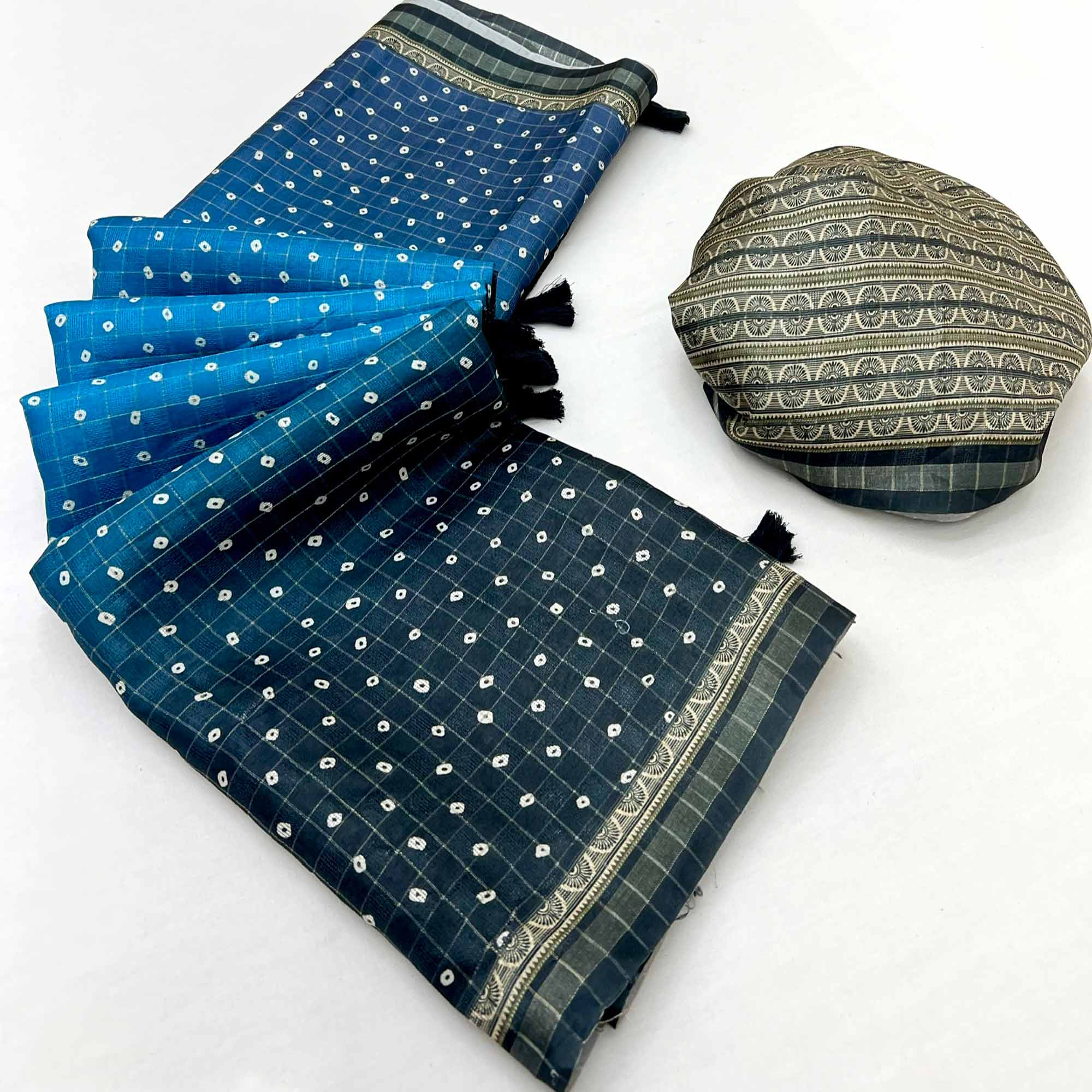 Vibrant Blue Maheshwari Cotton Silk Saree Featuring Classic Bandhani Prints