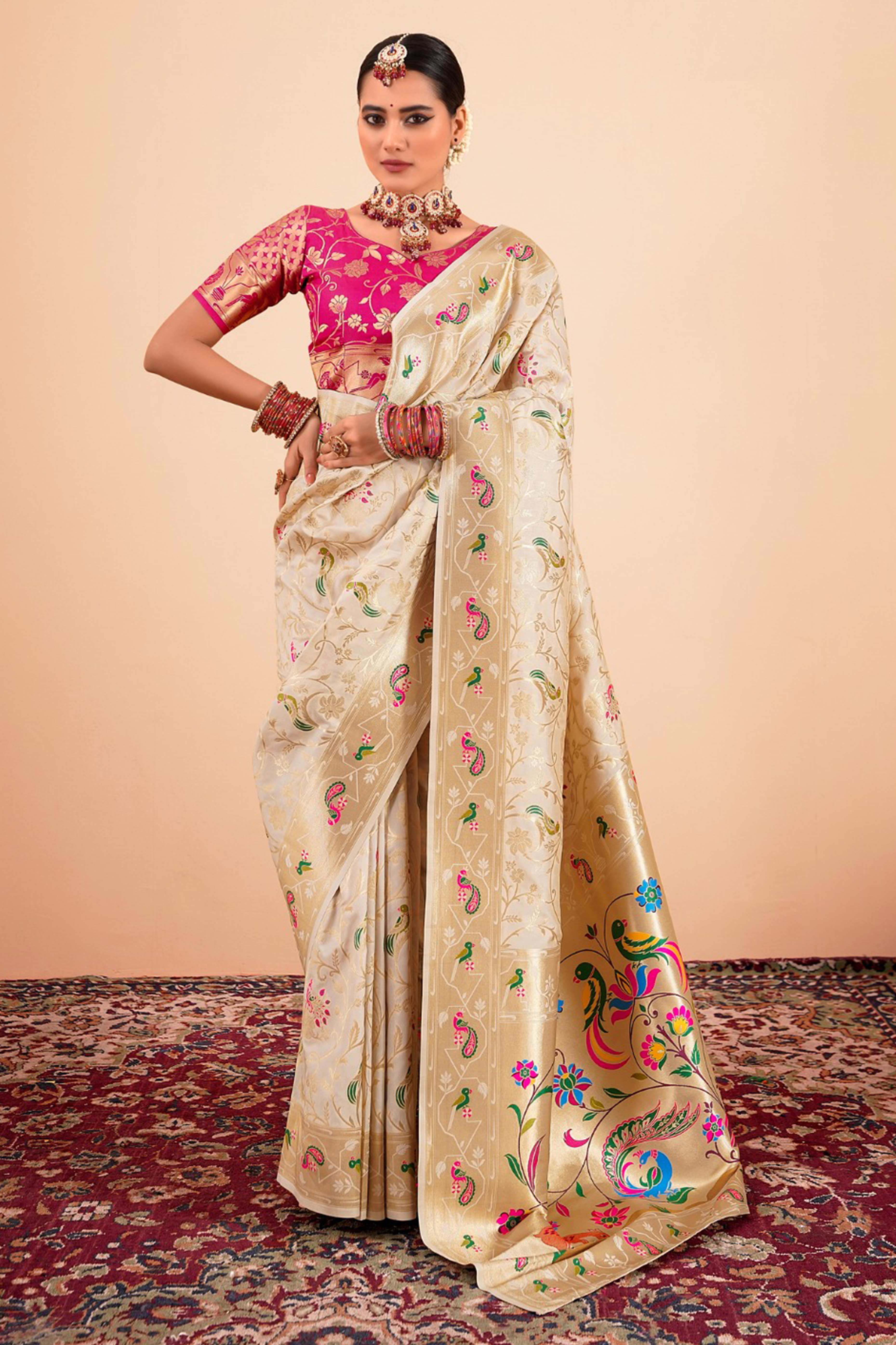 Off White Floral Zari Weaving Pure Silk Paithani Saree