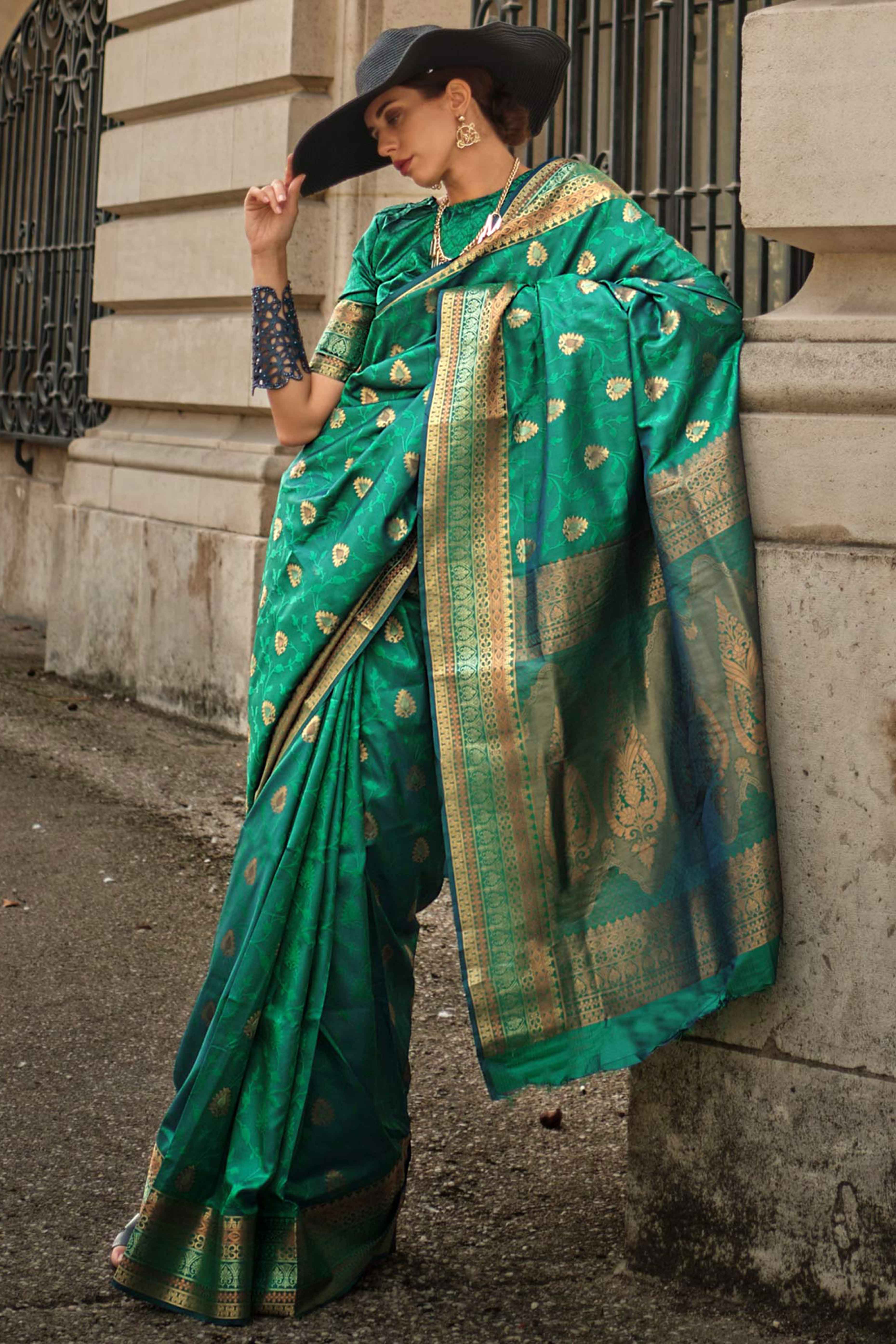 Emerald Green Floral Zari Work Woven Banarasi Silk Saree