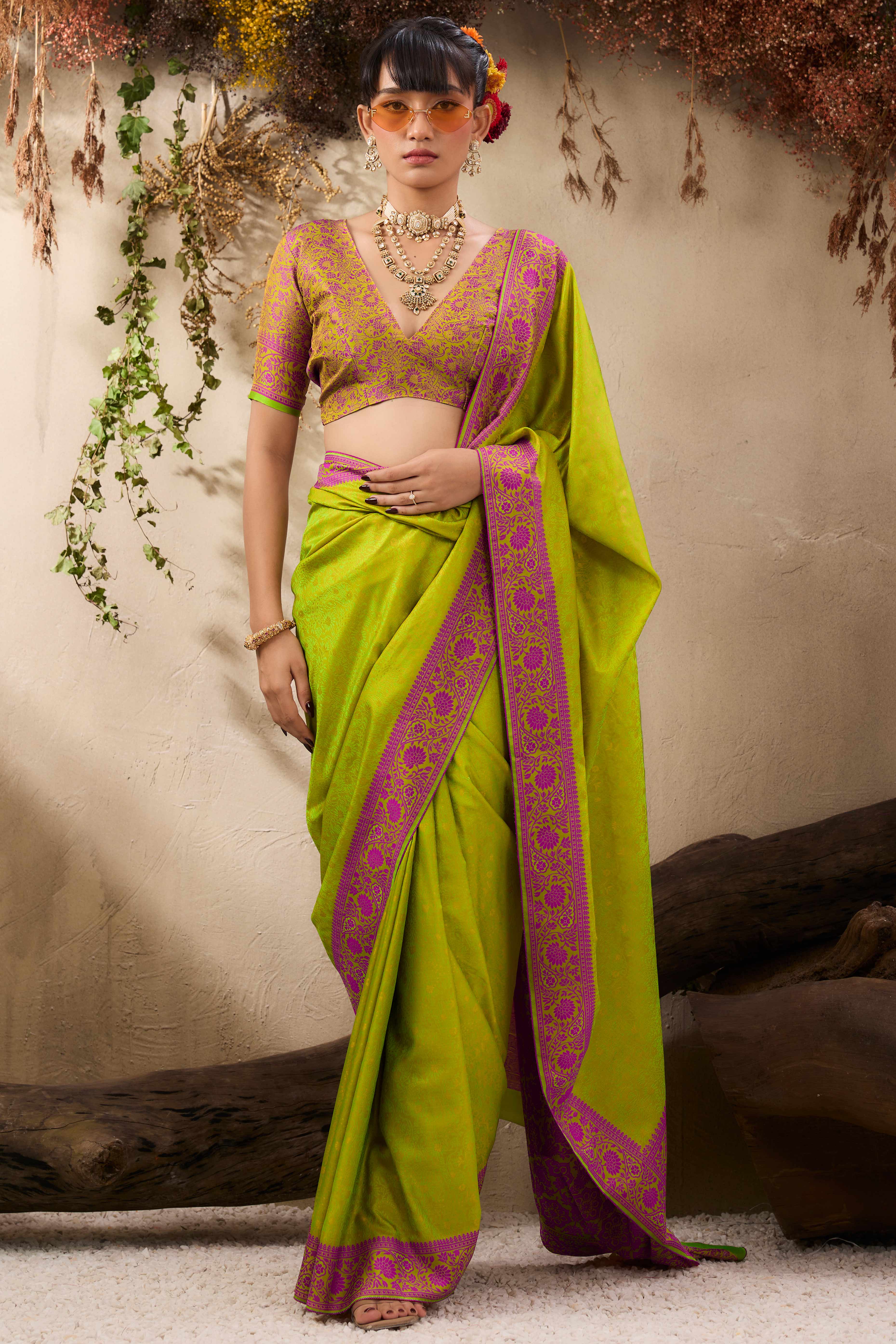Green Pure Silk Kanjivaram Handloom Saree Enhanced with Zari Woven Patterns