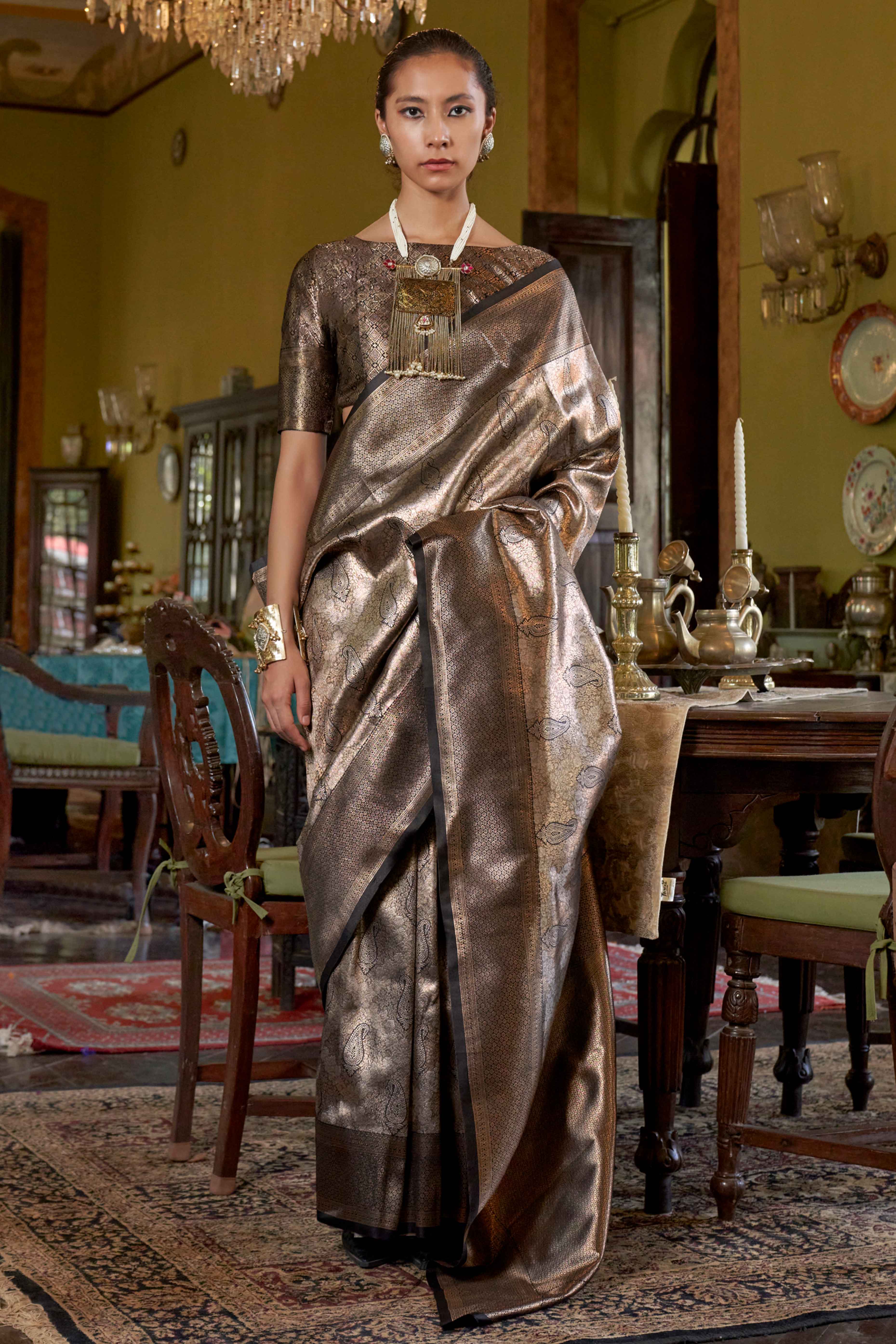Brown Kanjivaram Saree in Lustrous Silk with Exquisite Zari Weaving