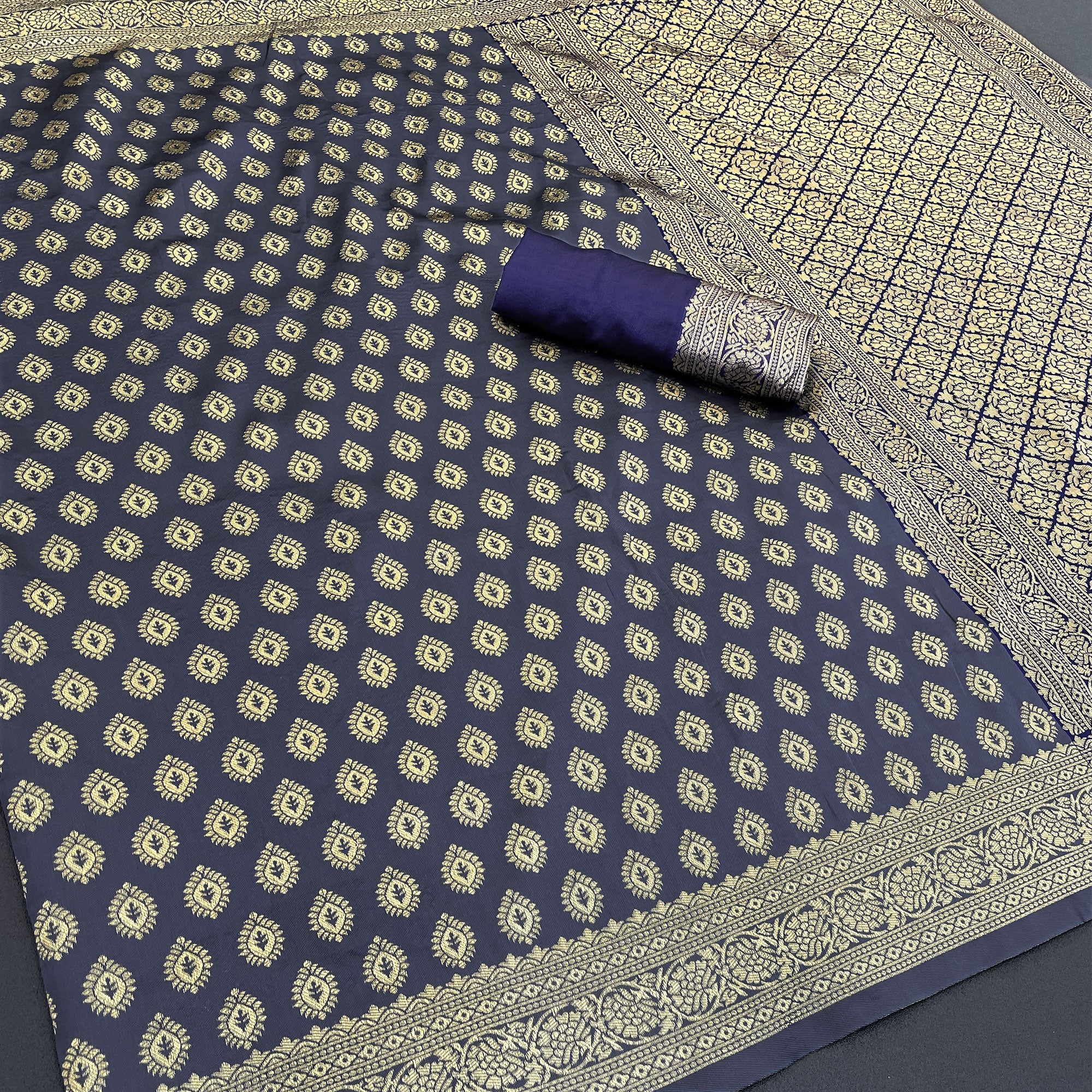 Grey Floral Zari Woven Banarasi Silk Saree For Timeless Elegance