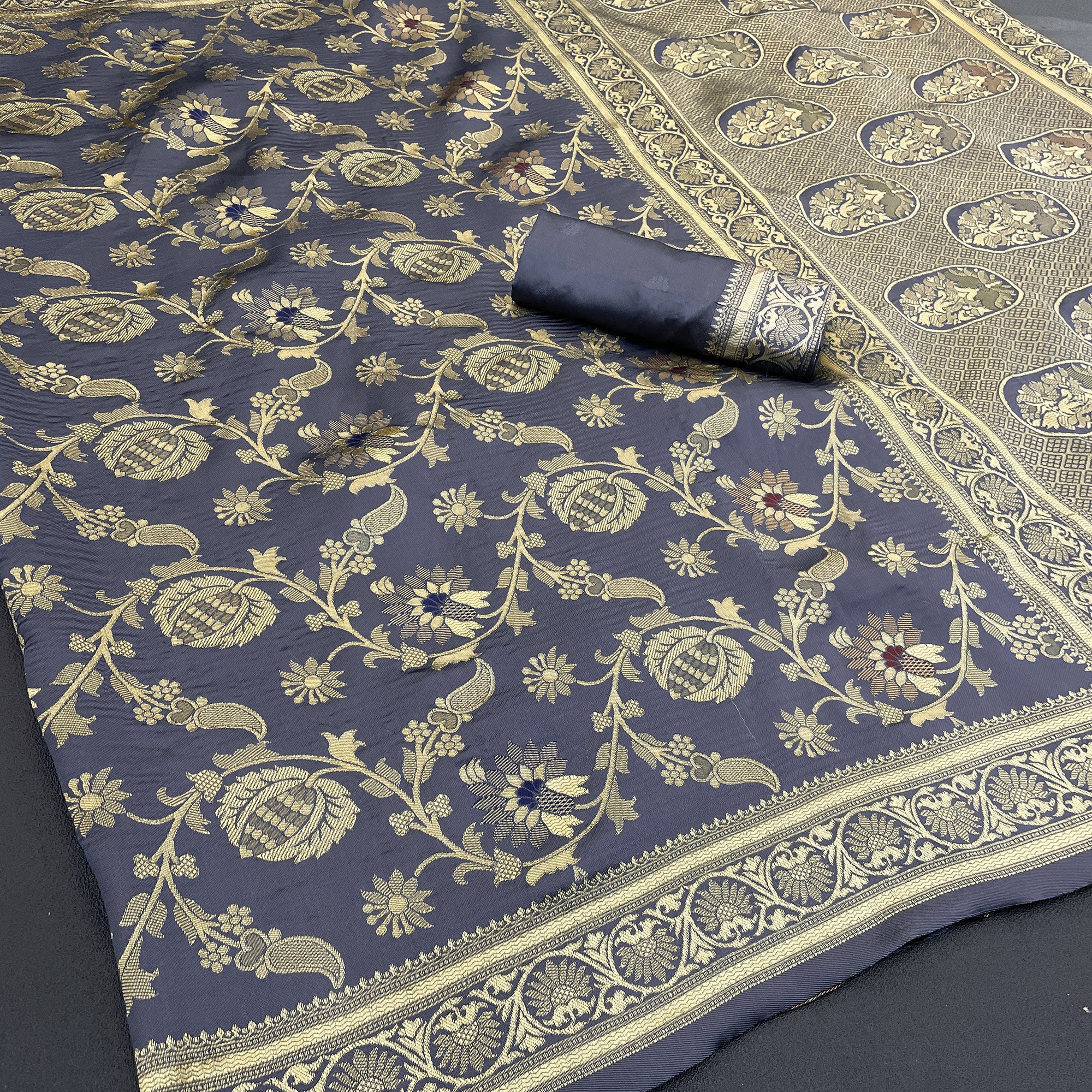 Charming Grey Banarasi Silk Saree Adorned With Floral Zari Weaving