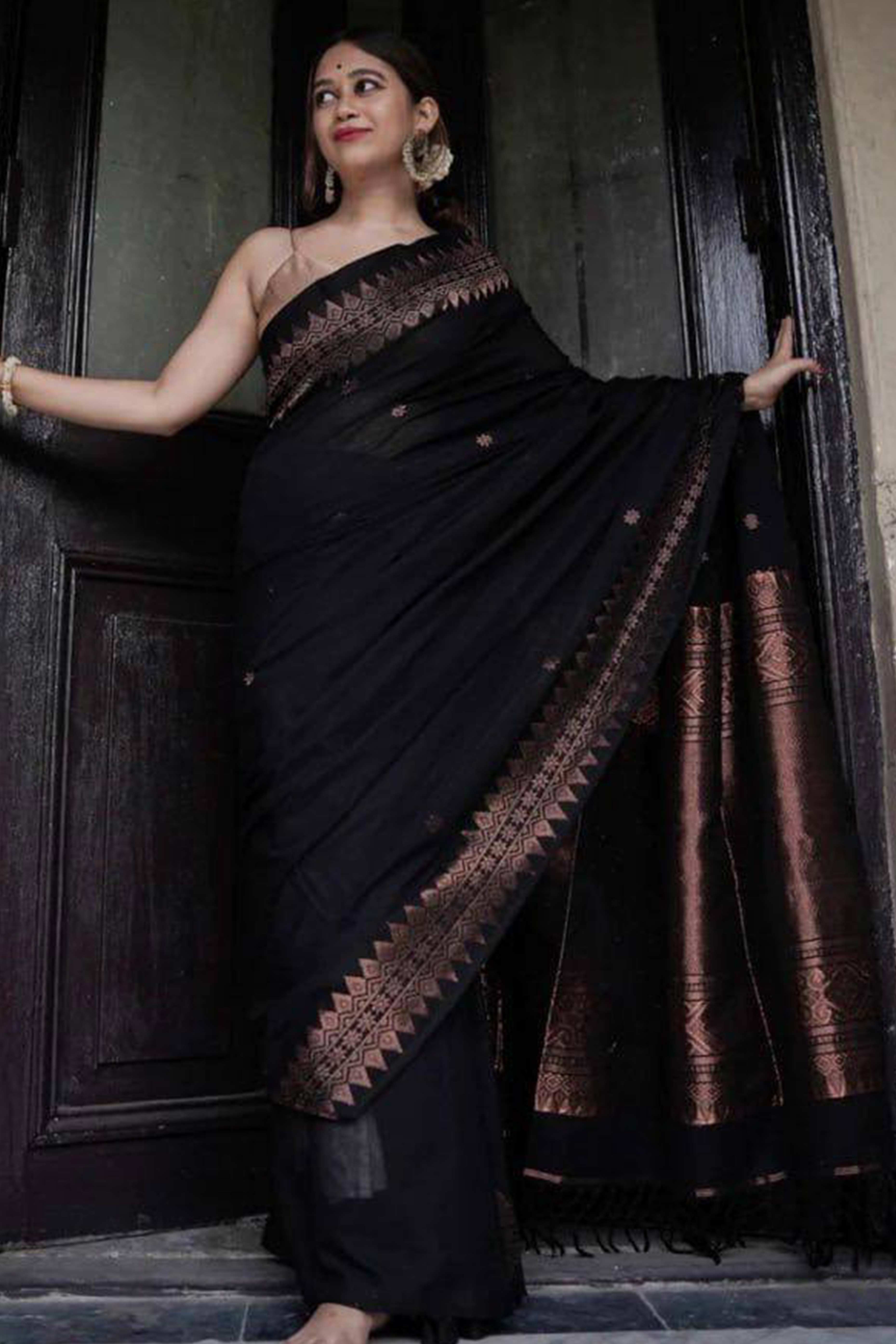 Black Floral Woven Lichi Banarasi Silk Saree
