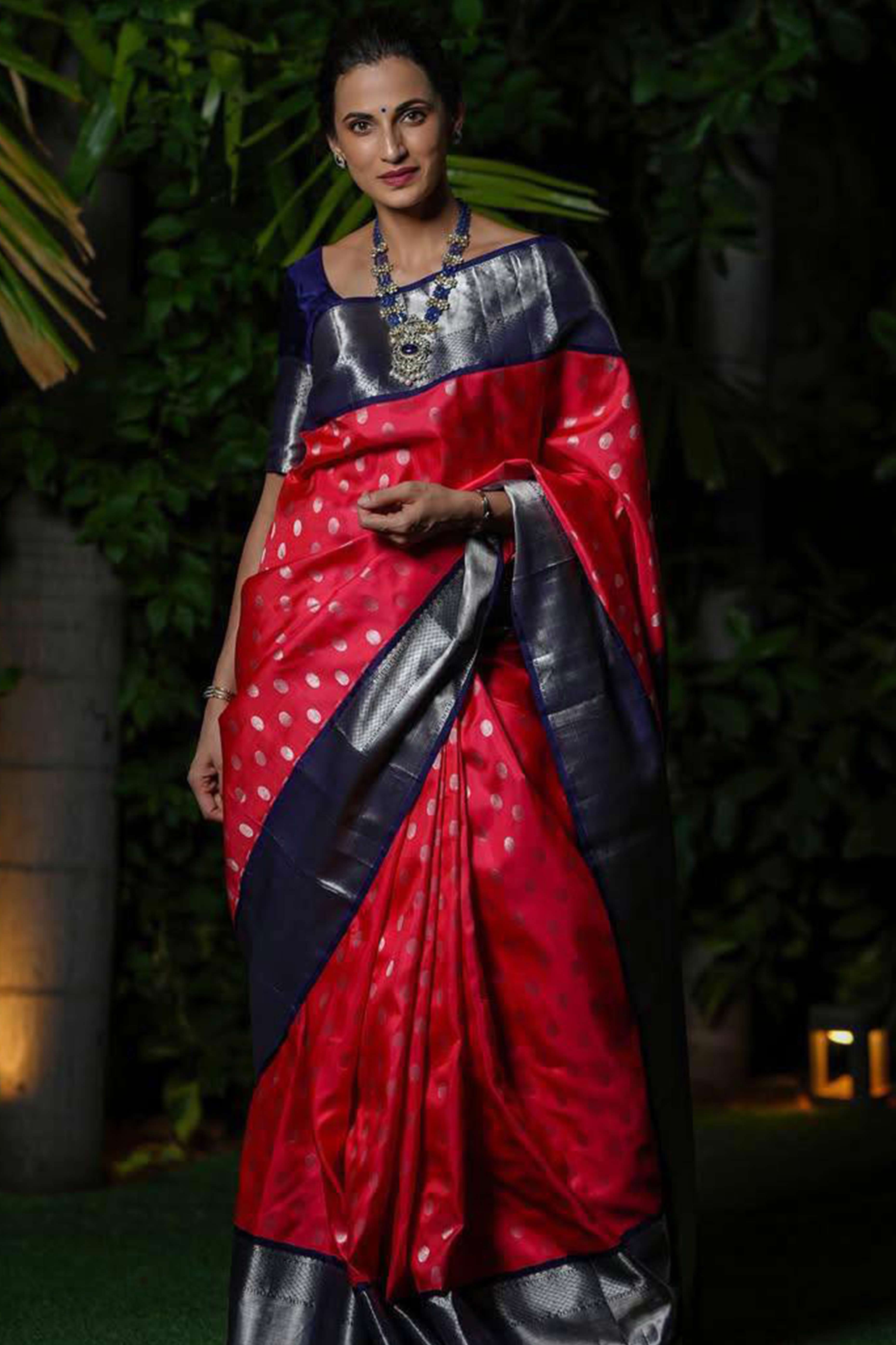 Pink Floral Woven Lichi Banarasi Silk Saree