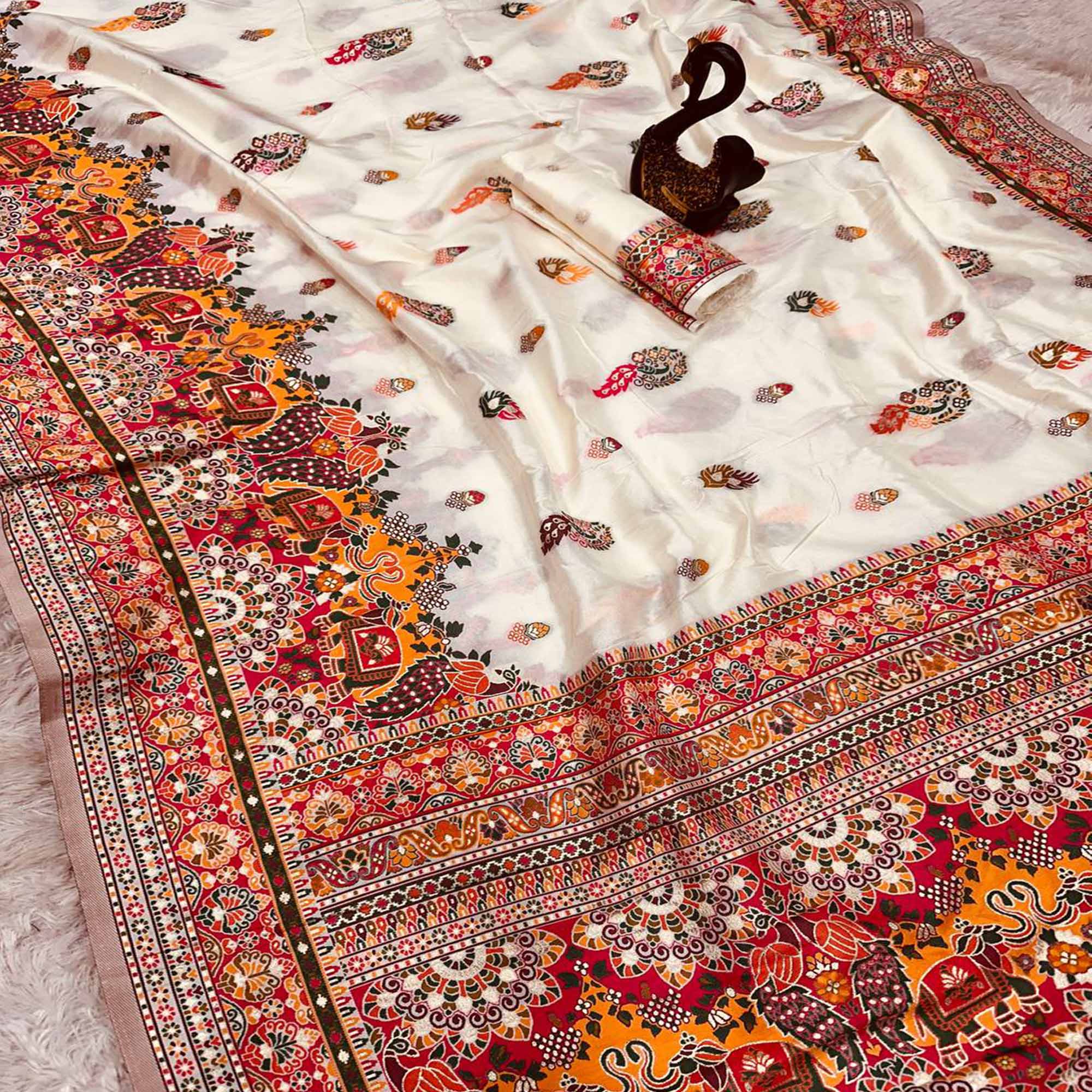 White Pashmina Silk Weaving Saree Designed in Classic Rajwadi Style for Festive Wear