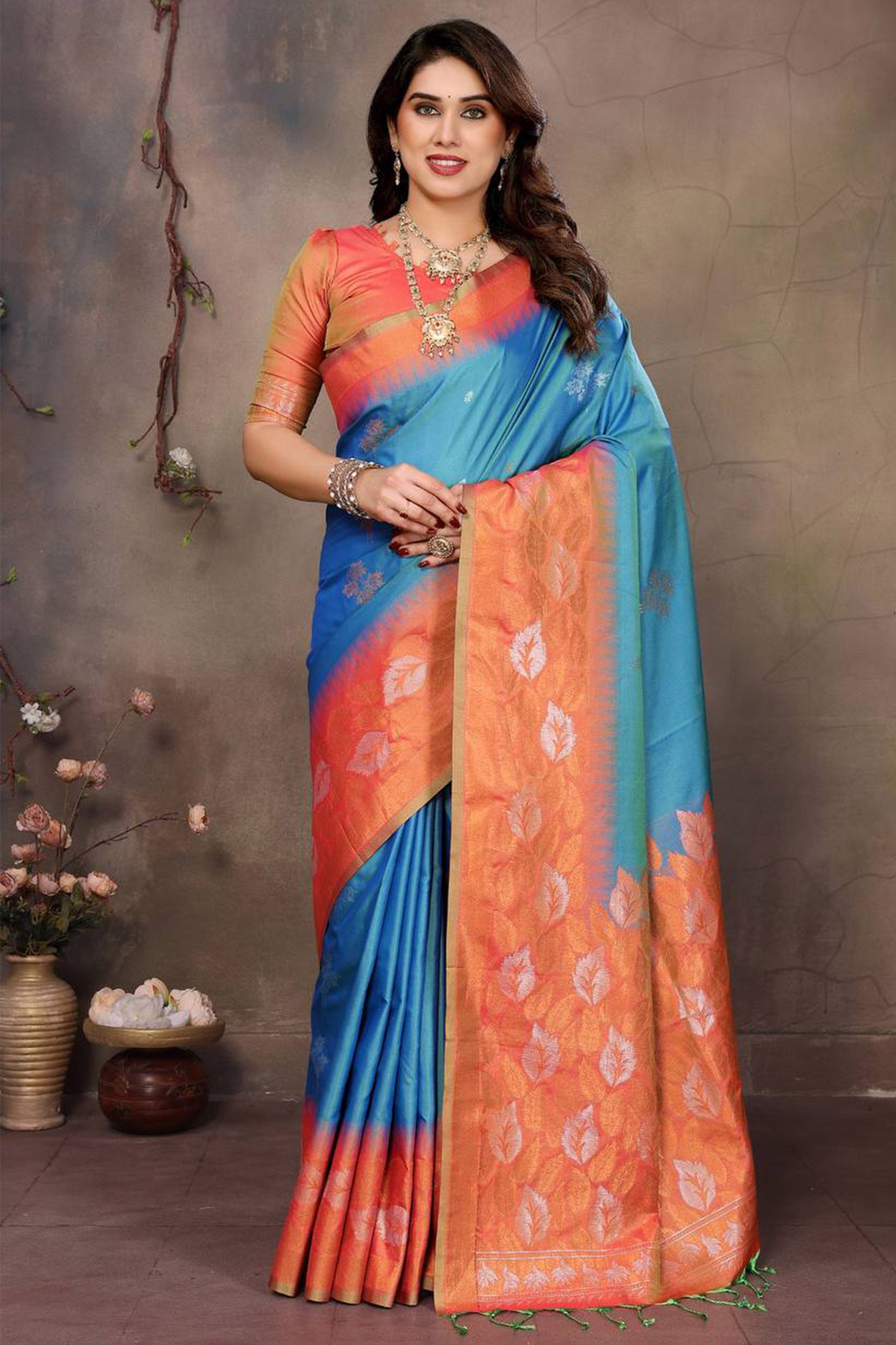 Blue Leaf & Floral Motif Banarasi Silk Saree With Luxurious Zari Weaving Two Tone Weaving