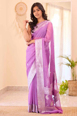 Sophisticated Purple Linen Saree with Traditional Butti Zari Weaving