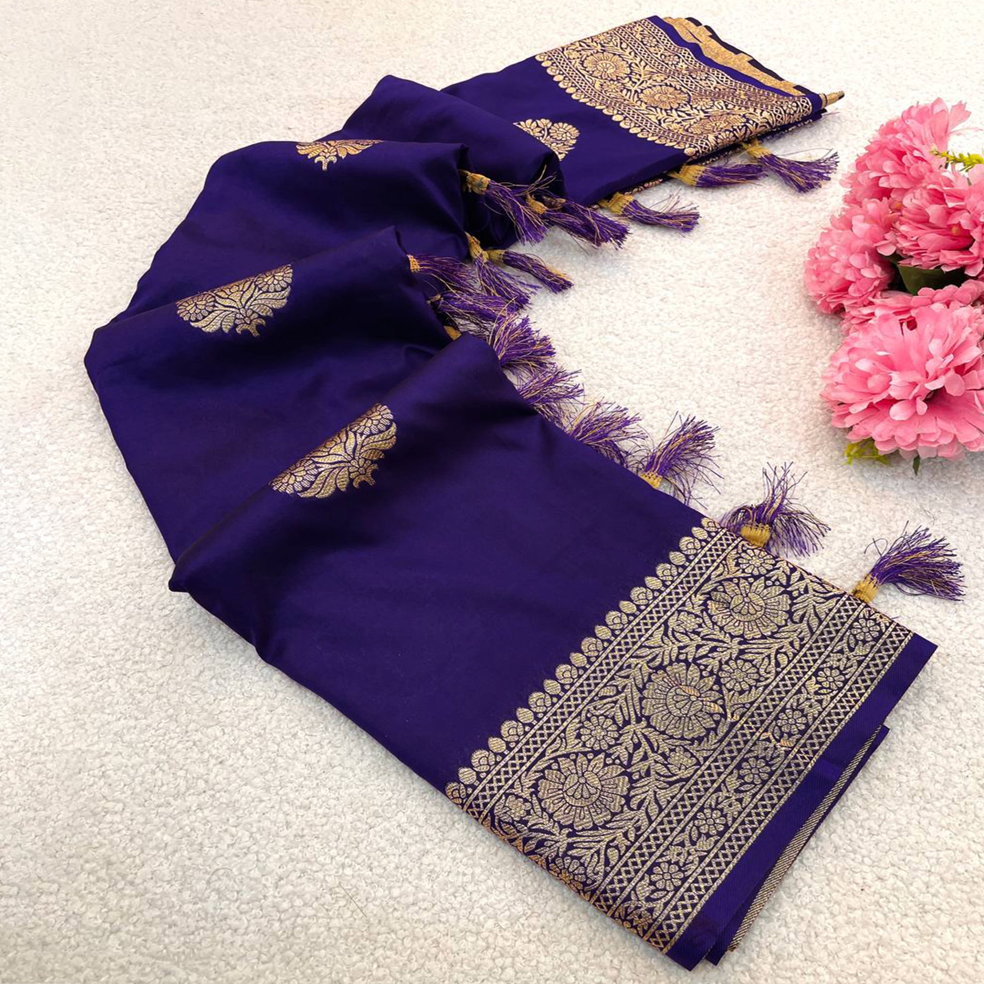 Navy Blue Pure Banarasi Silk Saree Adorned with Intricate Zari Butti Woven Detailing