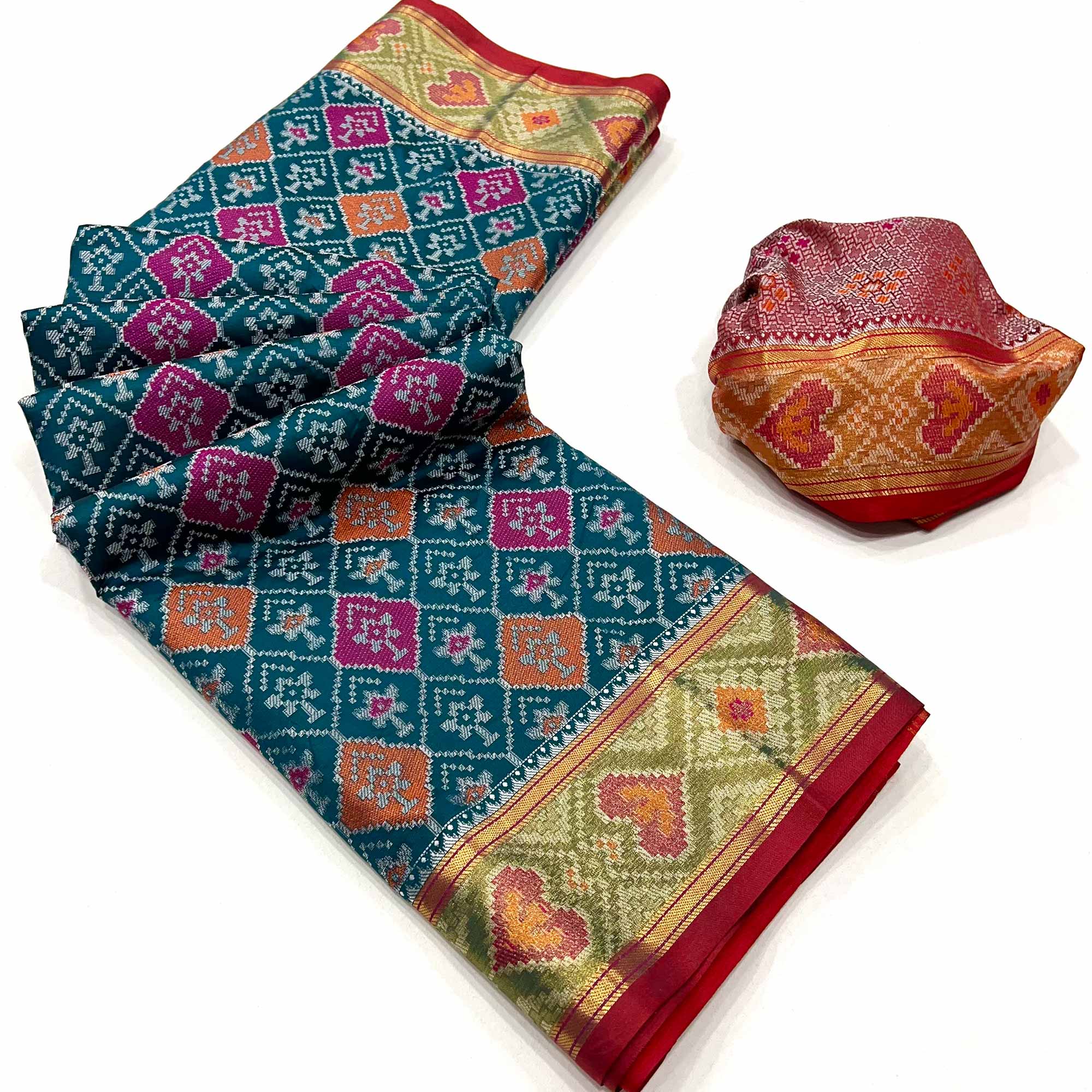 Morpich Woven Cotton Silk Patola Saree