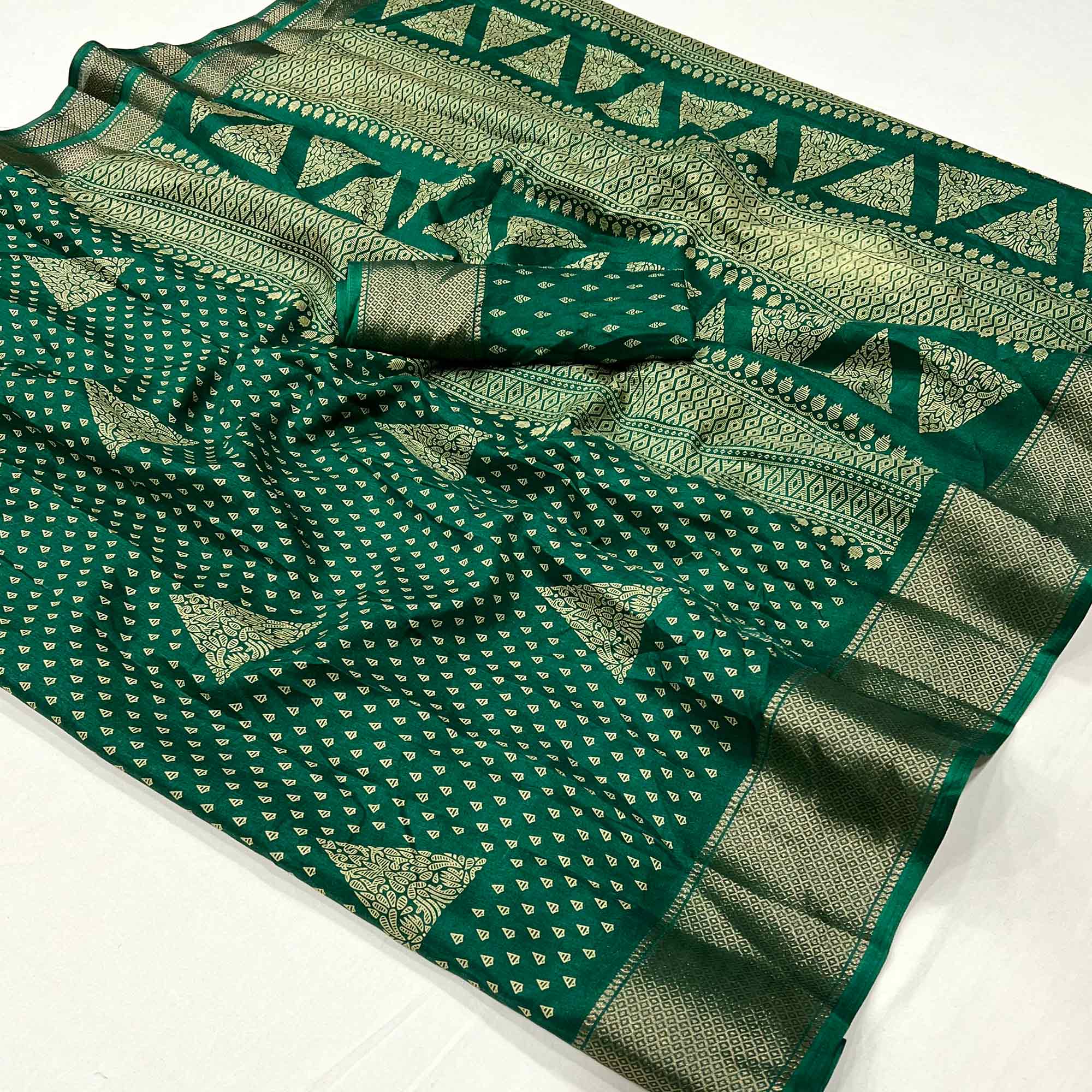 Green Geometric Printed Dola Silk Saree With Zari Border