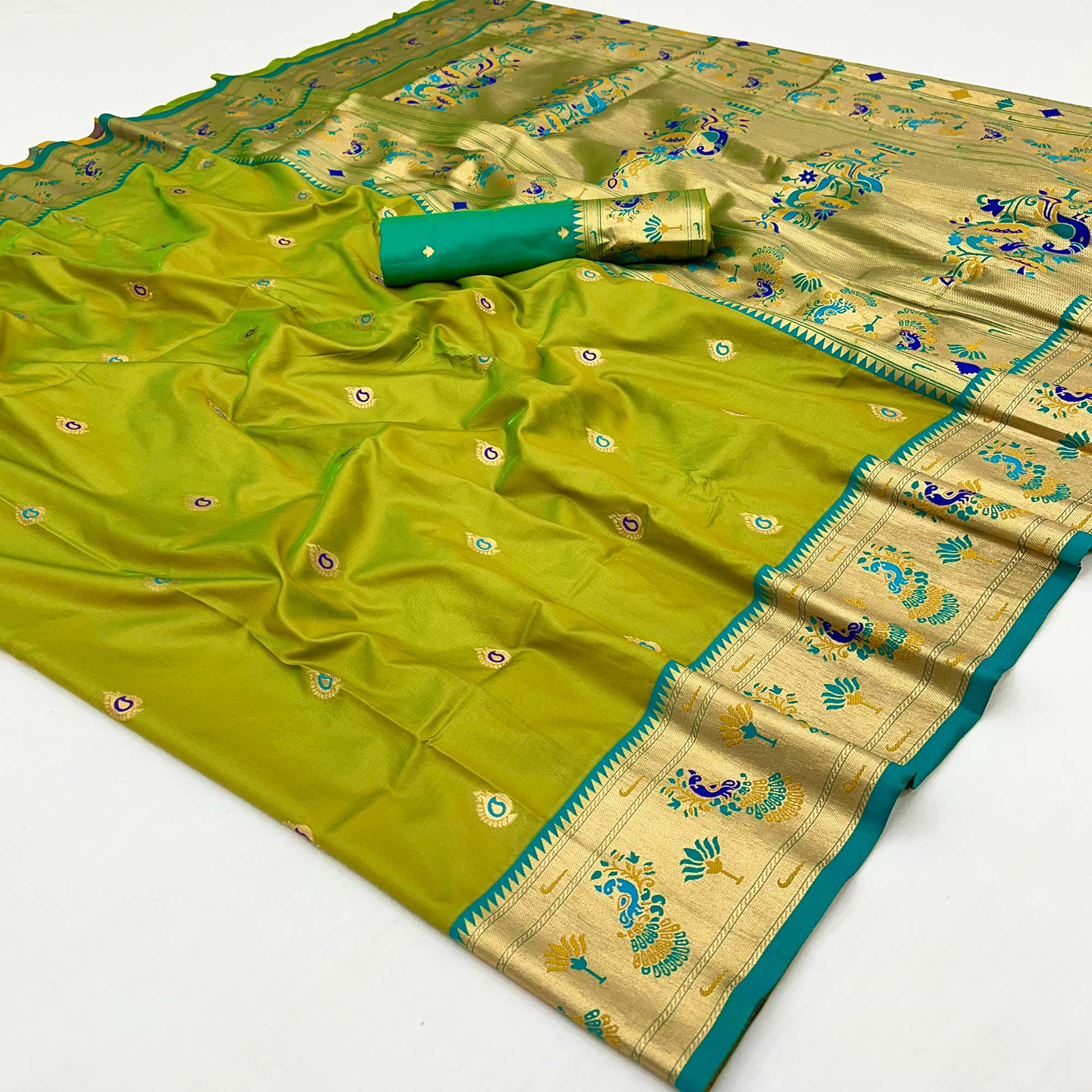 Green Floral Woven Pure Silk Paithani Saree
