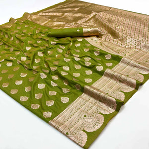 Green Art Silk Saree With Exquisite Floral Zari Work & Banarasi Pallu
