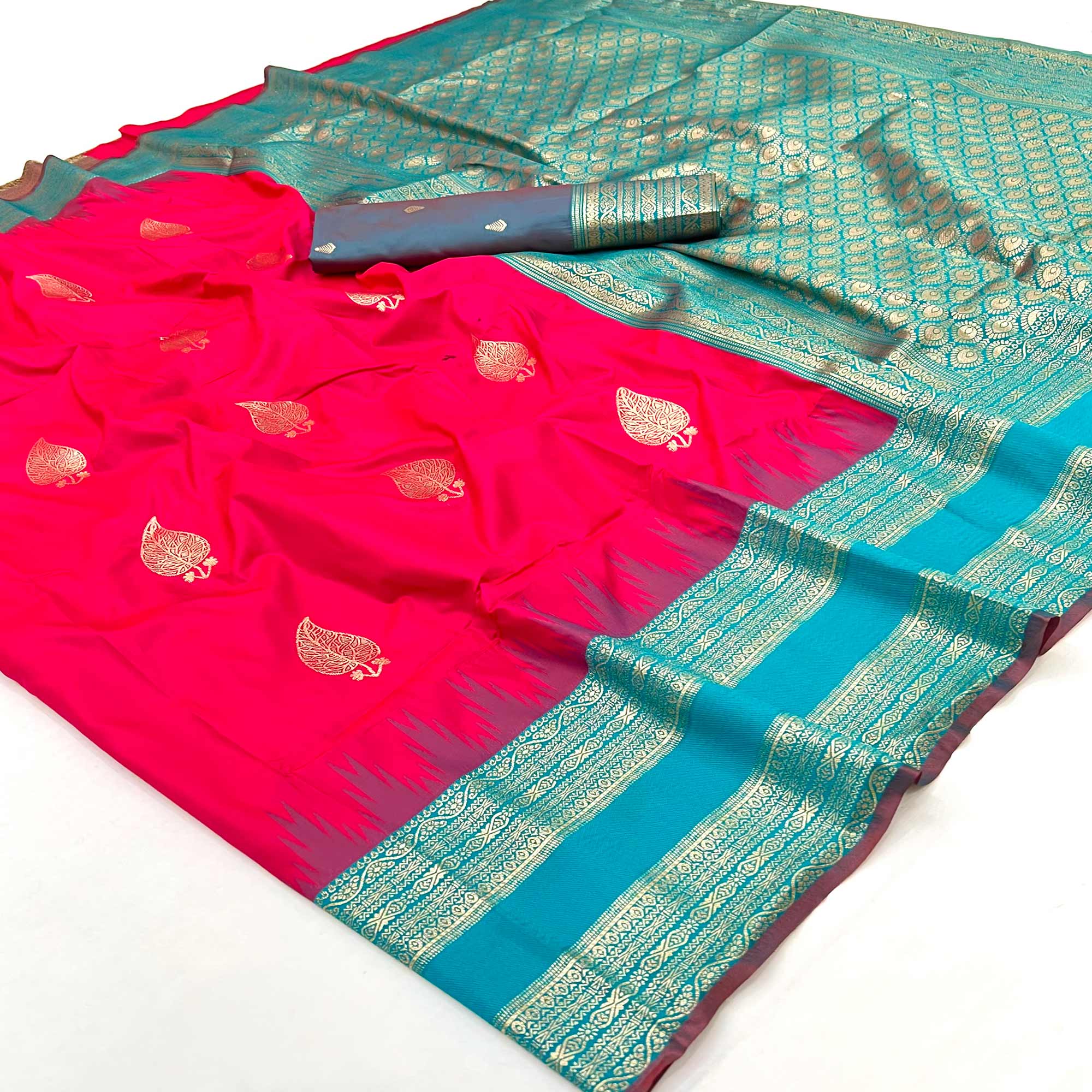 Pink Zari Woven Art Silk Saree Featuring Delicate Floral Motifs & Regal Banarasi Pallu