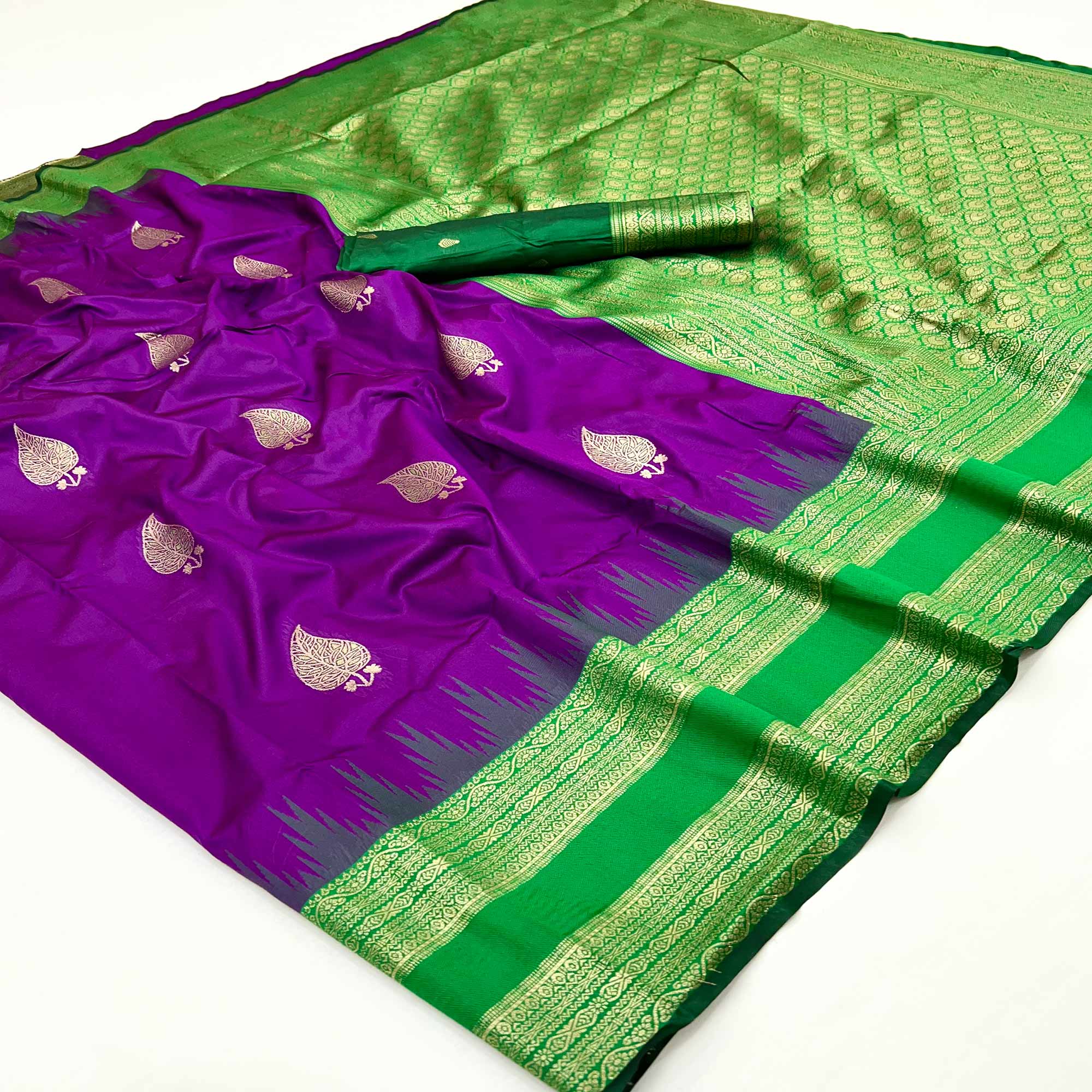 Purple Zari Woven Art Silk Saree Featuring Delicate Floral Motifs & Regal Banarasi Pallu