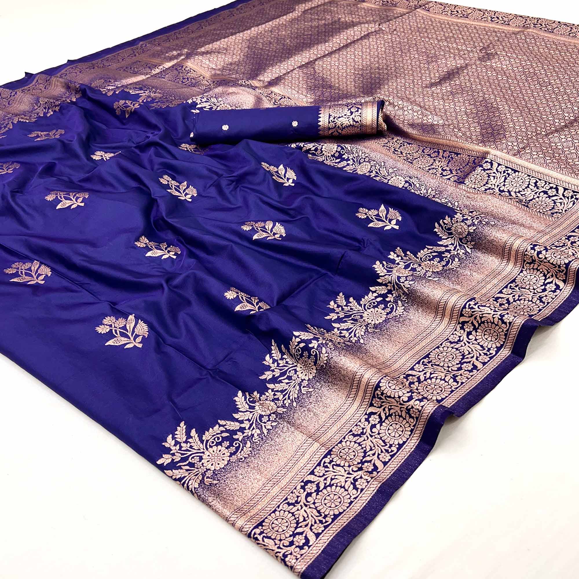 Navy Blue Art Silk Saree Featuring Intricate Floral Zari Weaving & An Elegant Banarasi Pallu