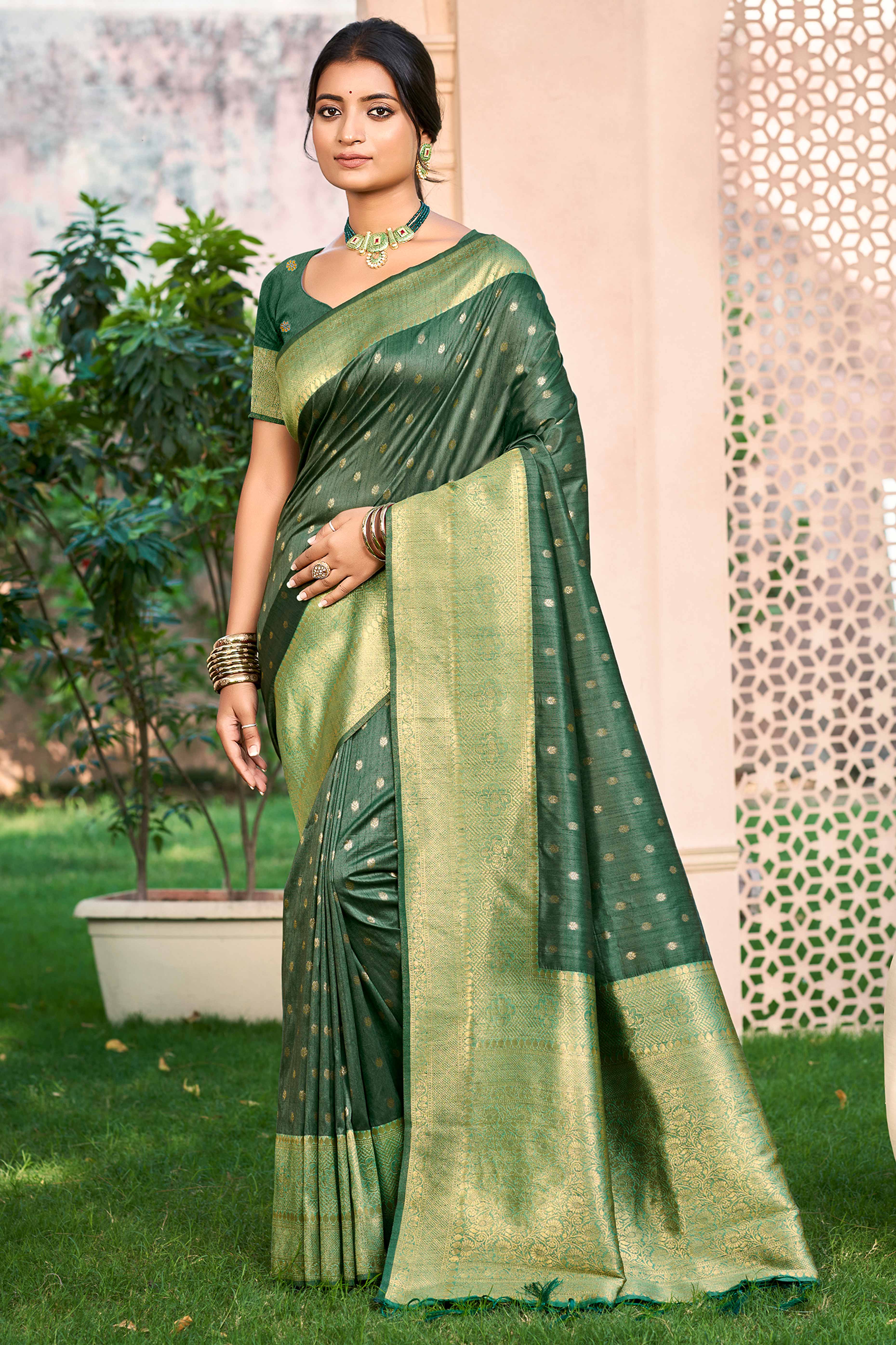 Dark Green Assam Silk Blend Saree Adorned With Timeless Floral Zari Weaving