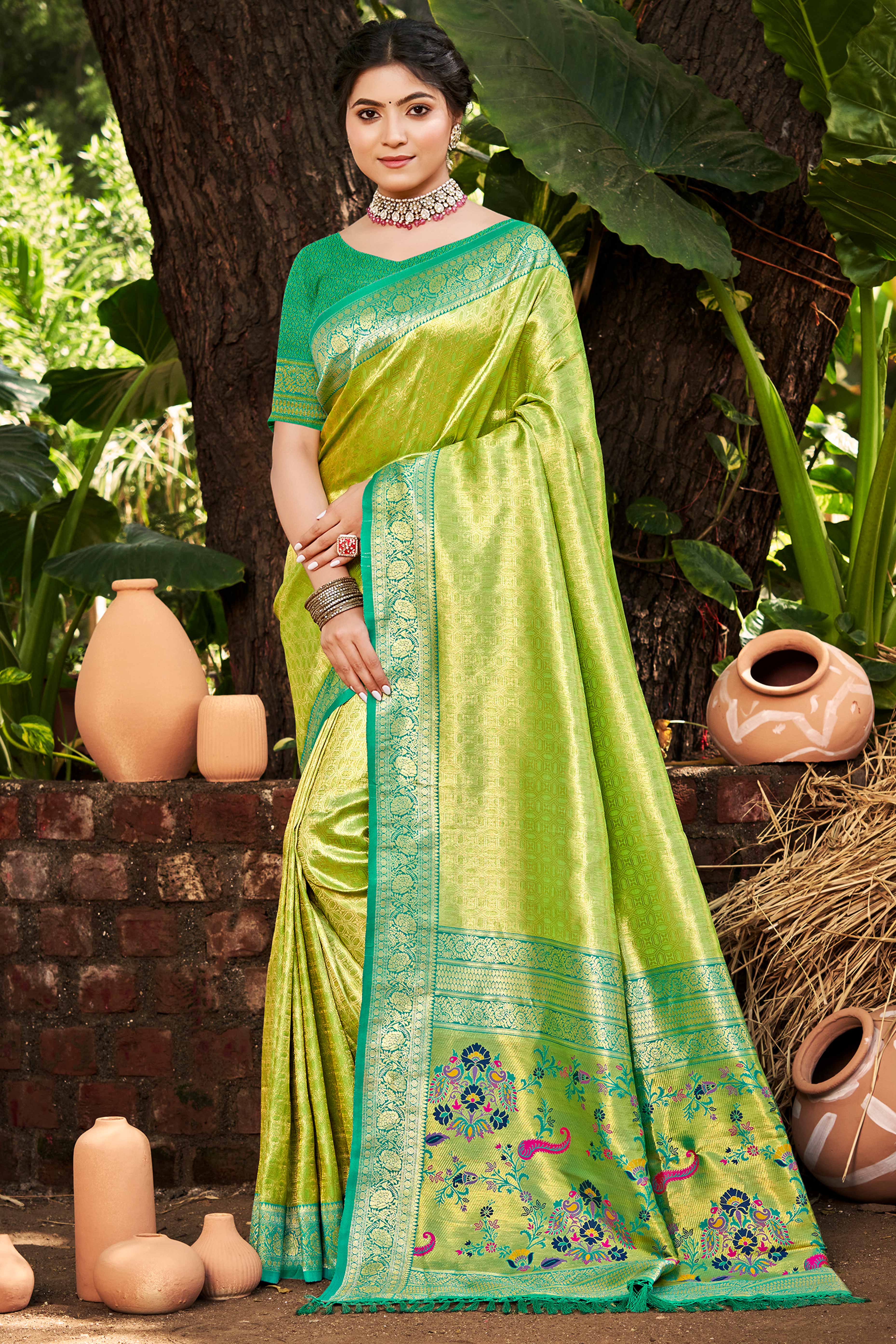 Green Paithani Saree In Kanjivaram Silk Adorned With Intricate Floral Weaving
