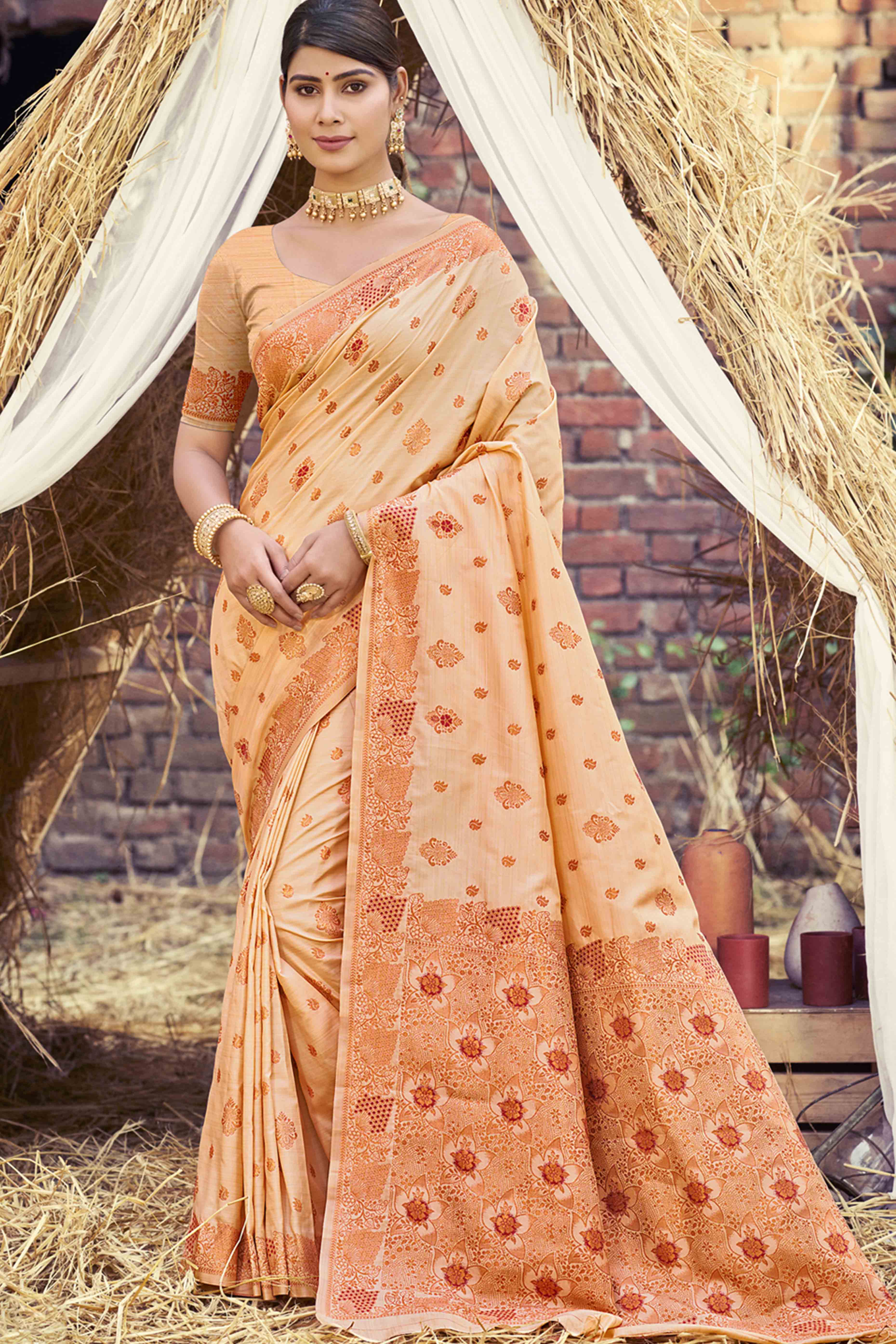 Peach Banarasi Silk Saree Adorned With Woven Zari Floral Motifs