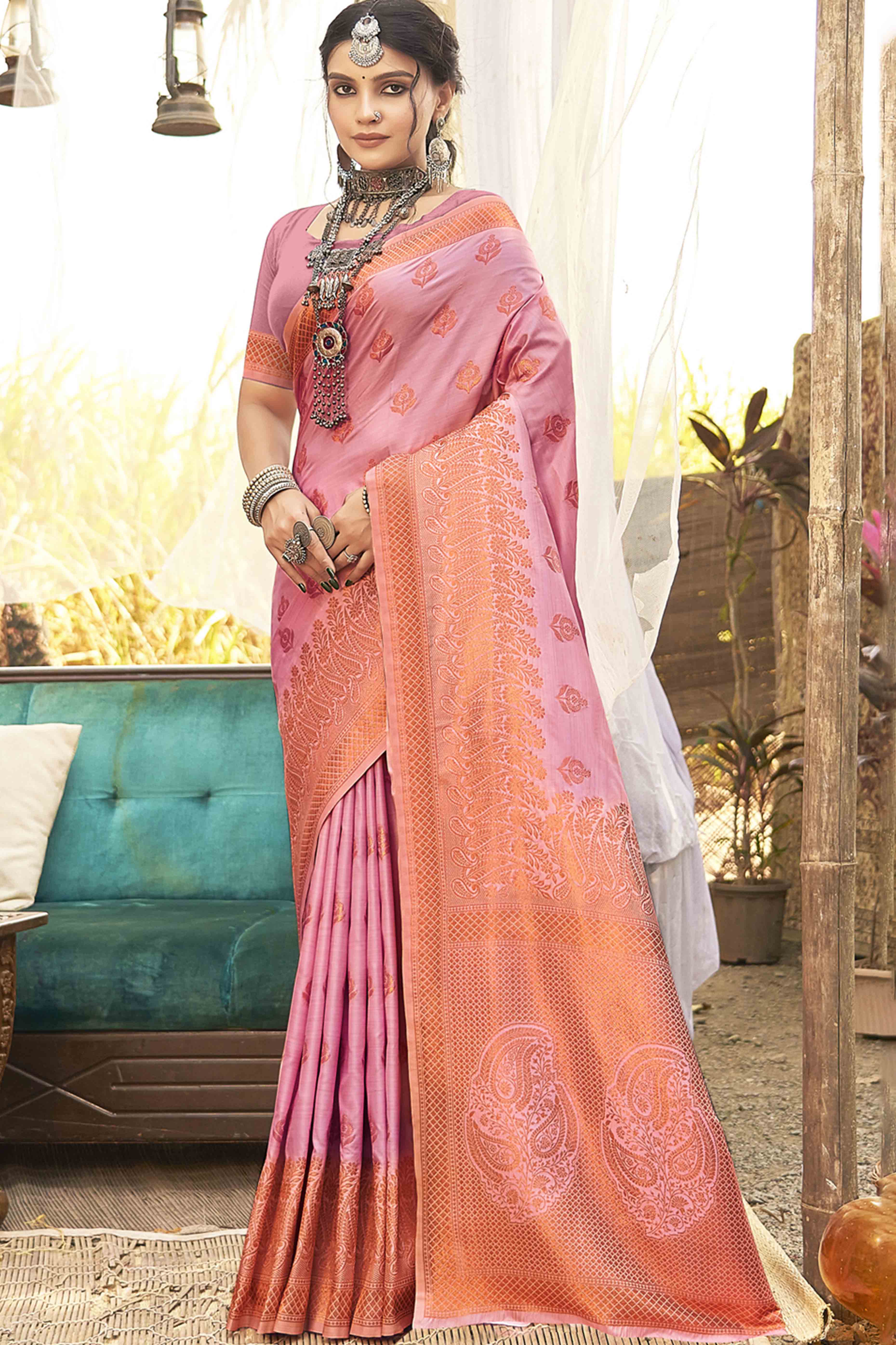 Sophisticated Pink Banarasi Silk Saree With Floral Zari Weaving Work