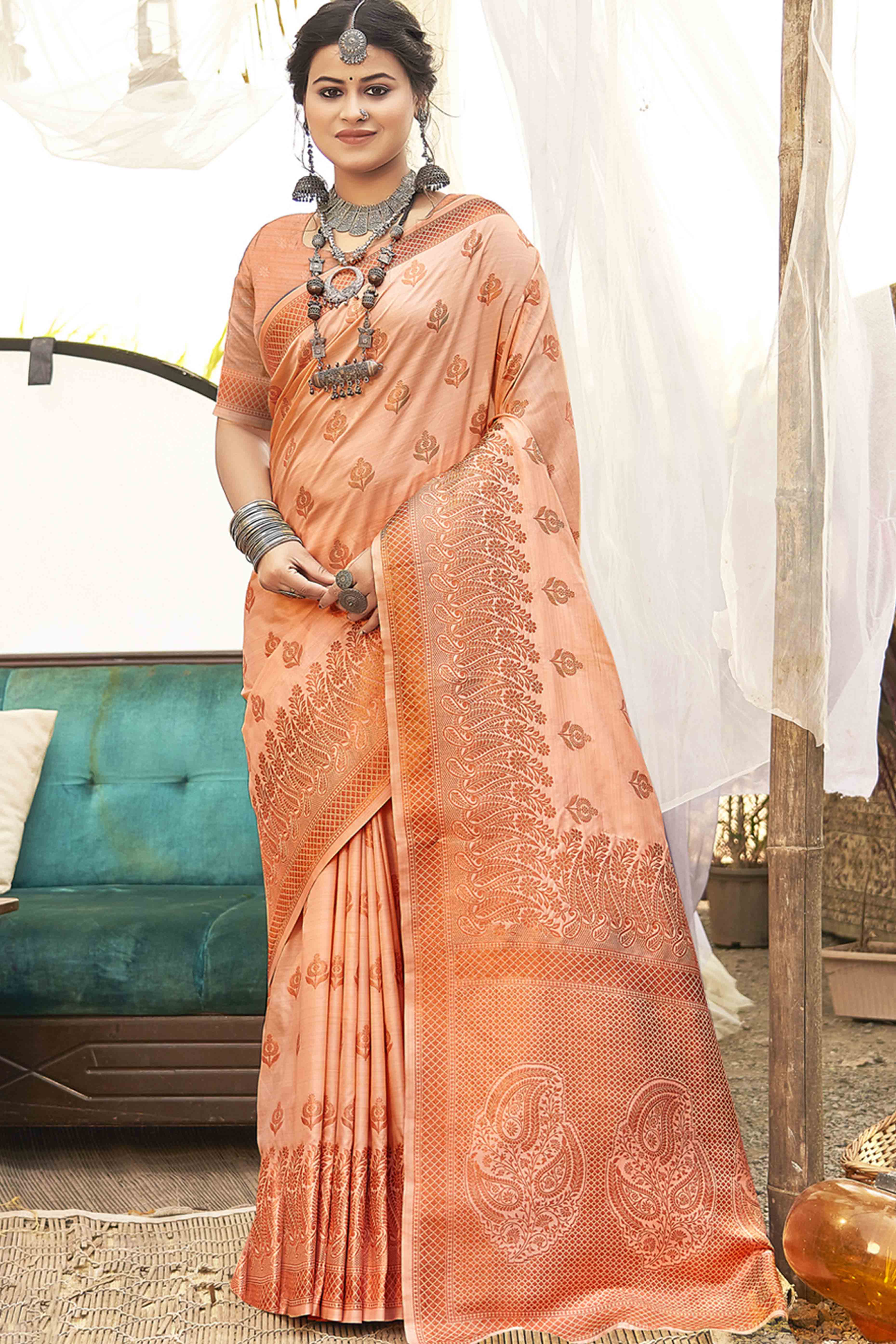 Exquisite Peach Banarasi Silk Saree With Floral Zari Weaving Work