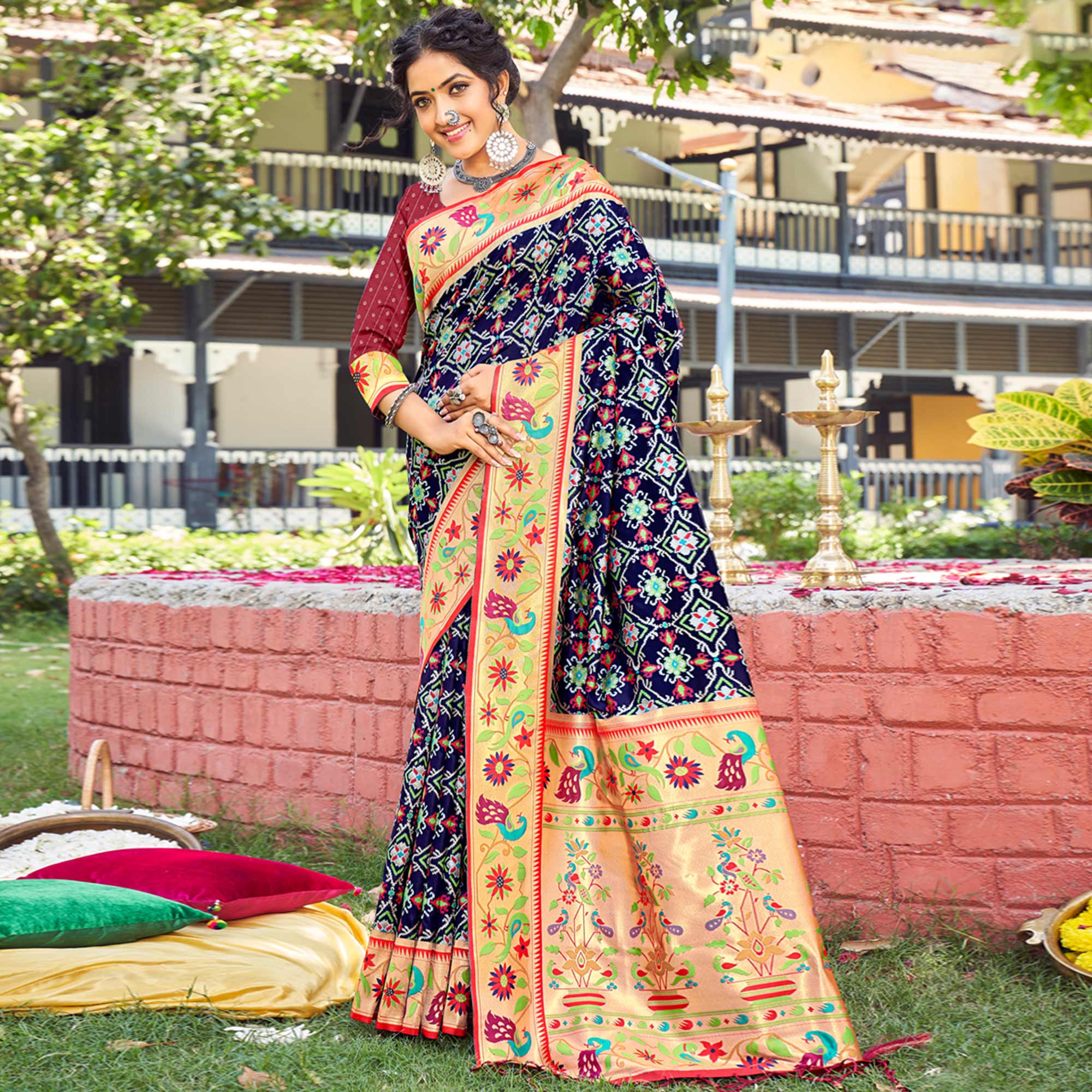 Navy Blue Woven Paithani Patola Banarasi Silk Saree