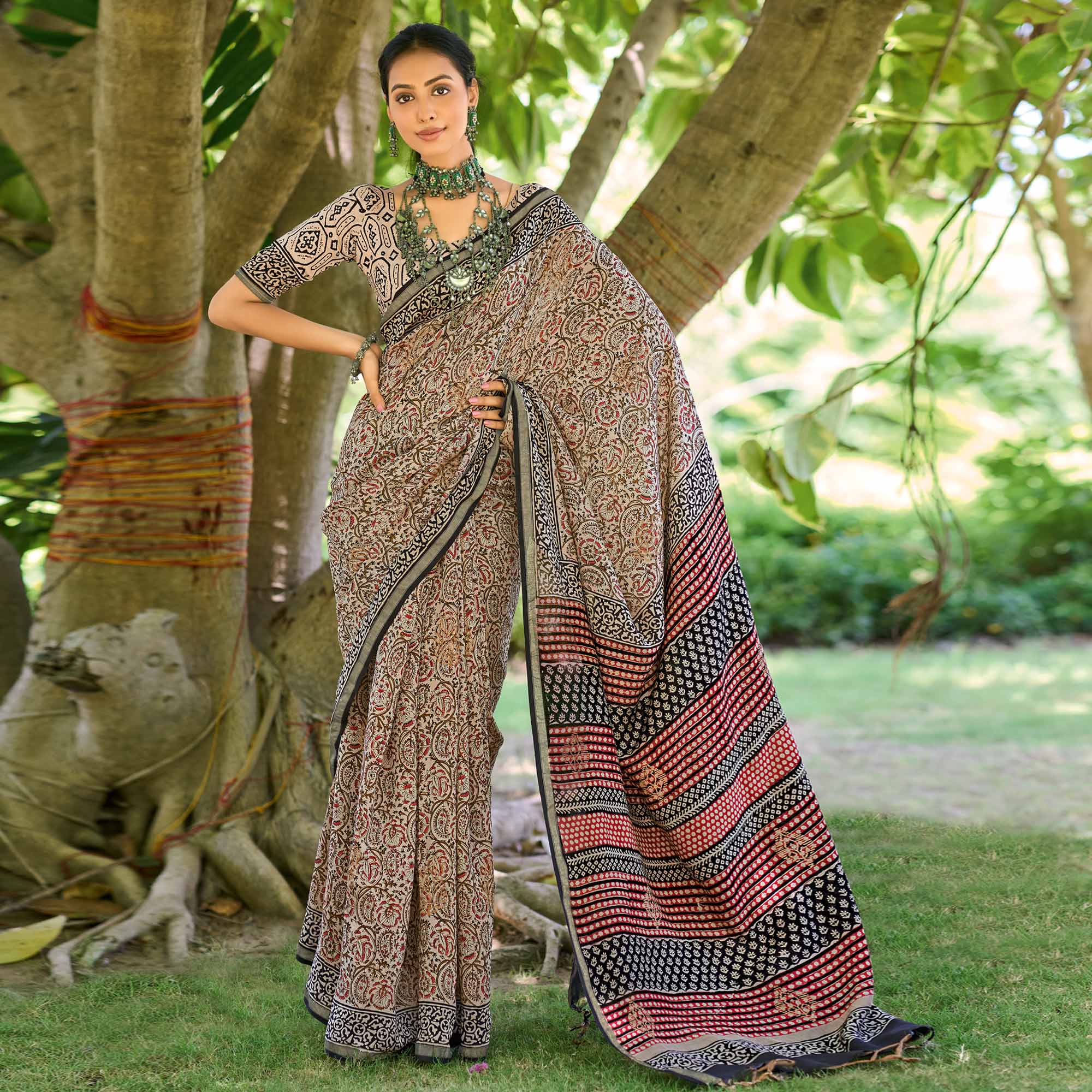 Beige Floral Printed Mul Mul Cotton Saree