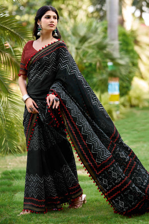 Comfortable Black Zig-Zag Printed Saree in Pure Mul Cotton